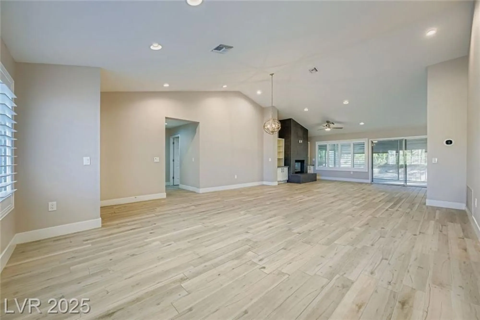 Property Slideshow image 10 of 40 | 9045 firebird dr, Las Vegas, NV, 89134