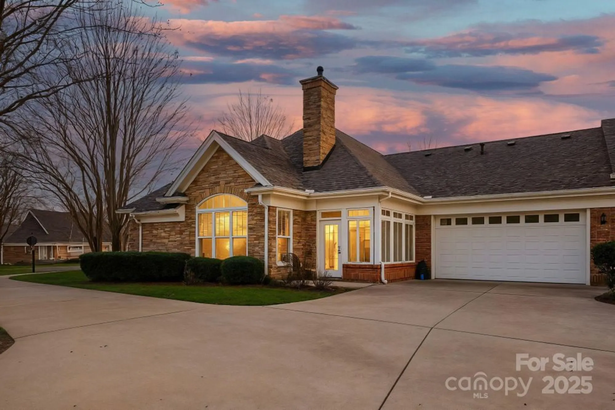 Property Slideshow image 1 of 25 | 10831 casetta dr, Matthews, NC, 28105
