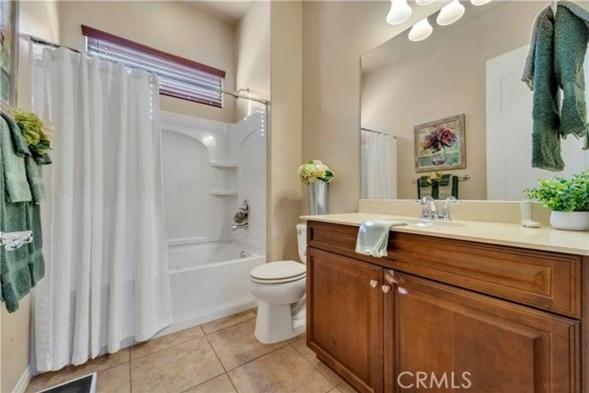 Property Slideshow image 21 of 36 | 14006 sandstone peak dr, Bakersfield, CA, 93306