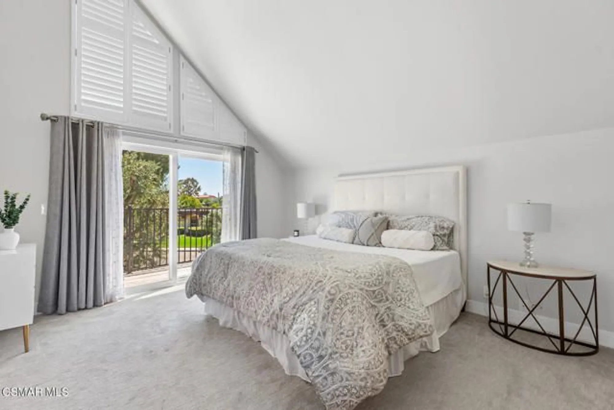 Property Slideshow image 26 of 44 | 32141 lake meadow ln, Westlake Village, CA, 91361