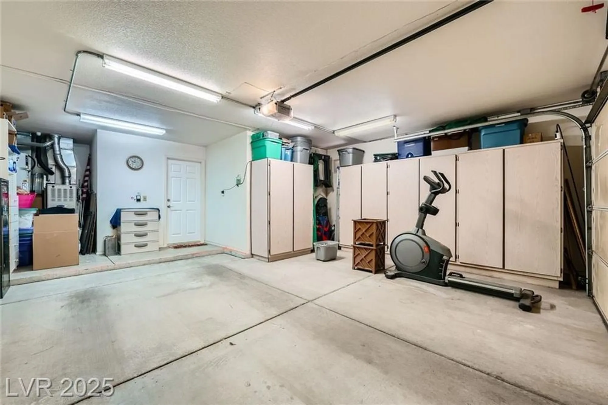 Property Slideshow image 33 of 53 | 9024 starmount dr, Las Vegas, NV, 89134