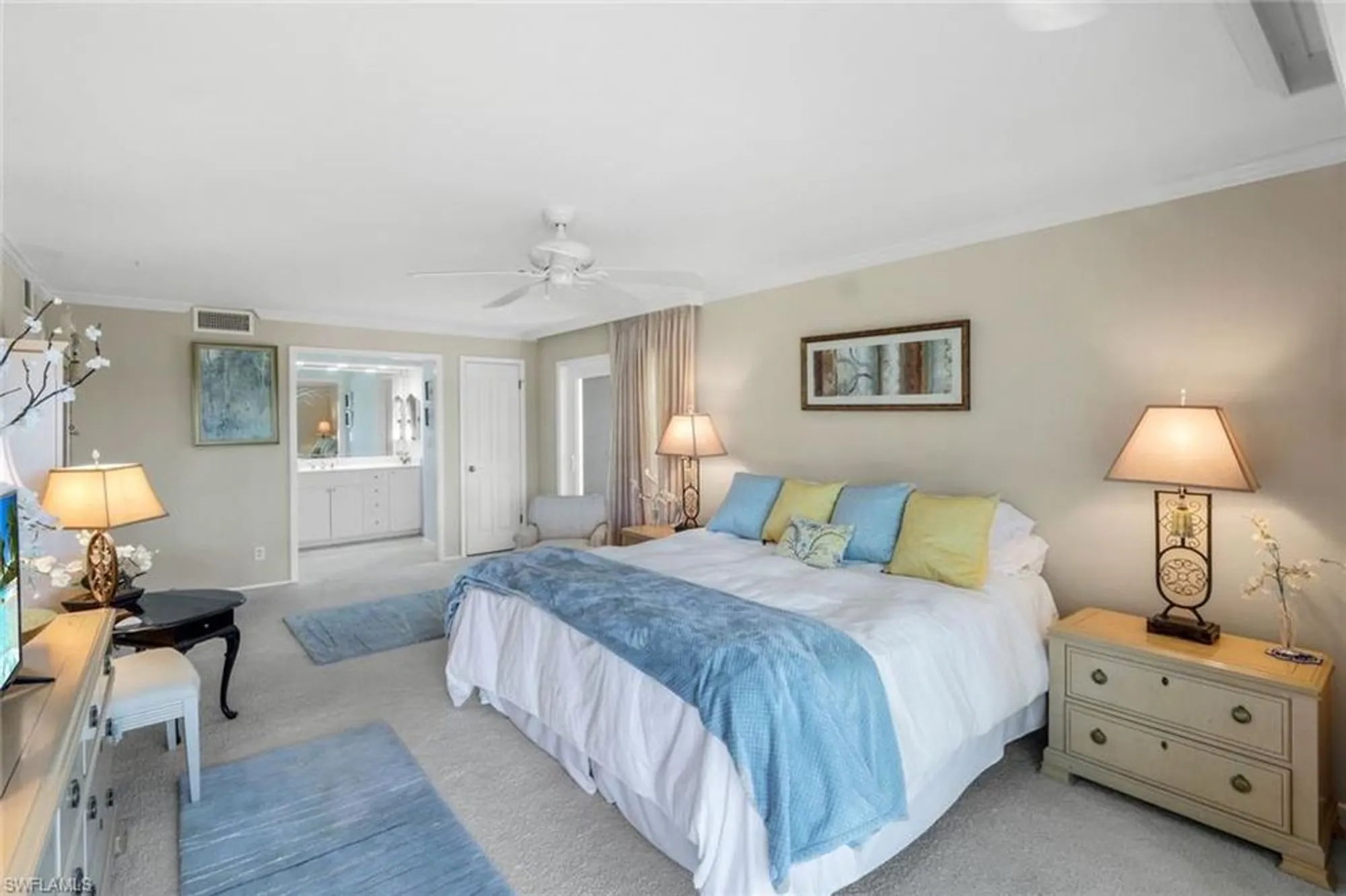 Property Slideshow image 21 of 45 | 3399 gulf shore blvd 203, Naples, FL, 34103