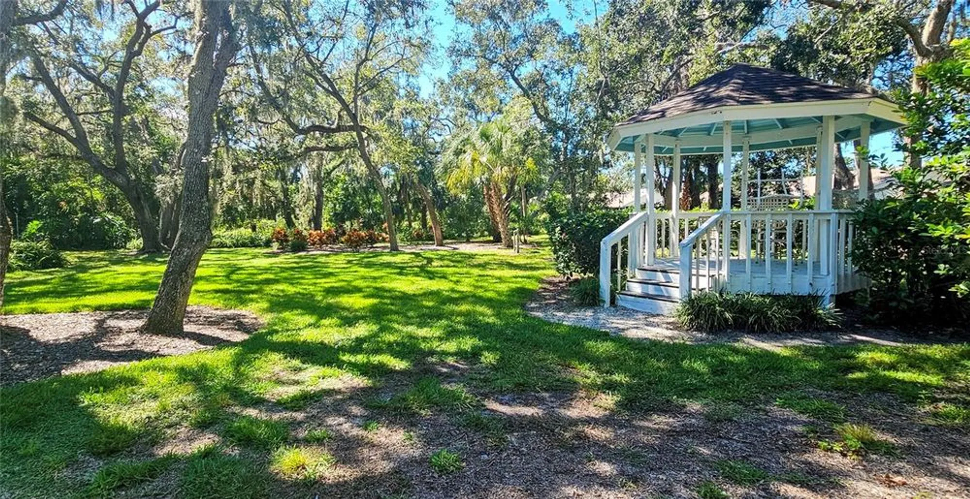 Property Slideshow image 20 of 26 | 4297 oakhurst cir 3051, Sarasota, FL, 34233