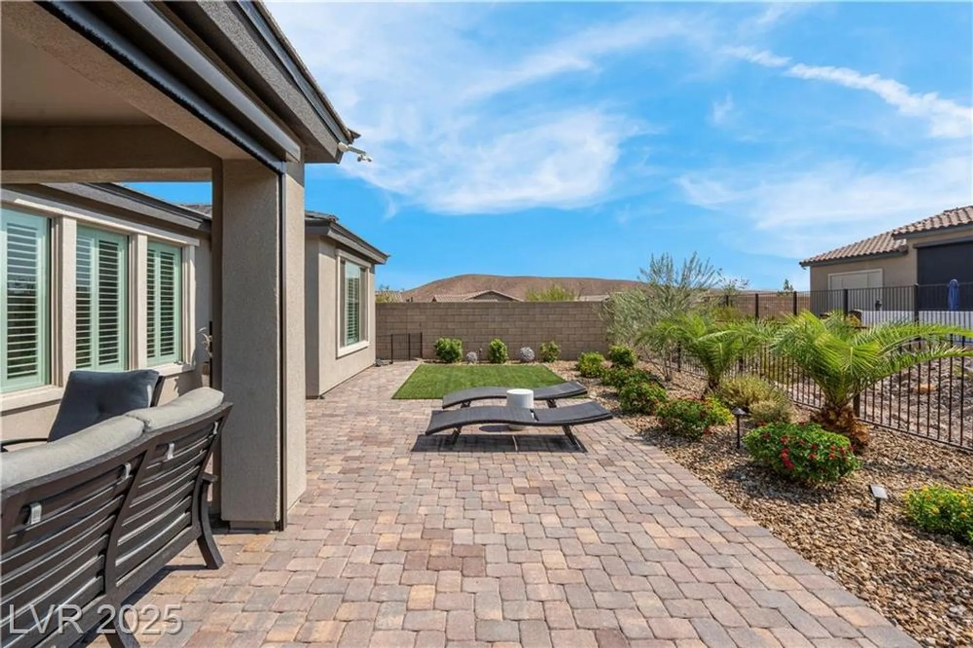 Property Slideshow image 41 of 69 | 124 lake oasis st, Henderson, NV, 89011