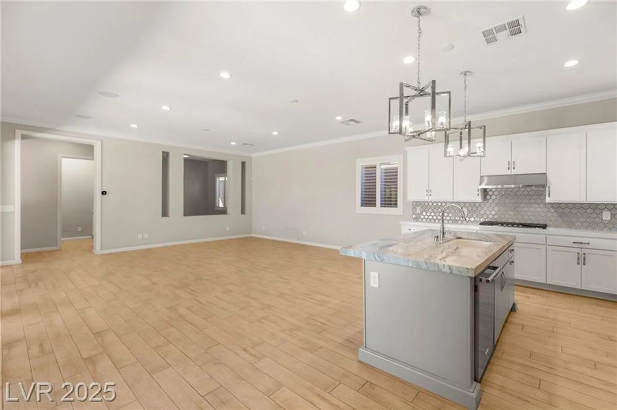 Property Slideshow image 14 of 58 | 9985 regency canyon way, Las Vegas, NV, 89148