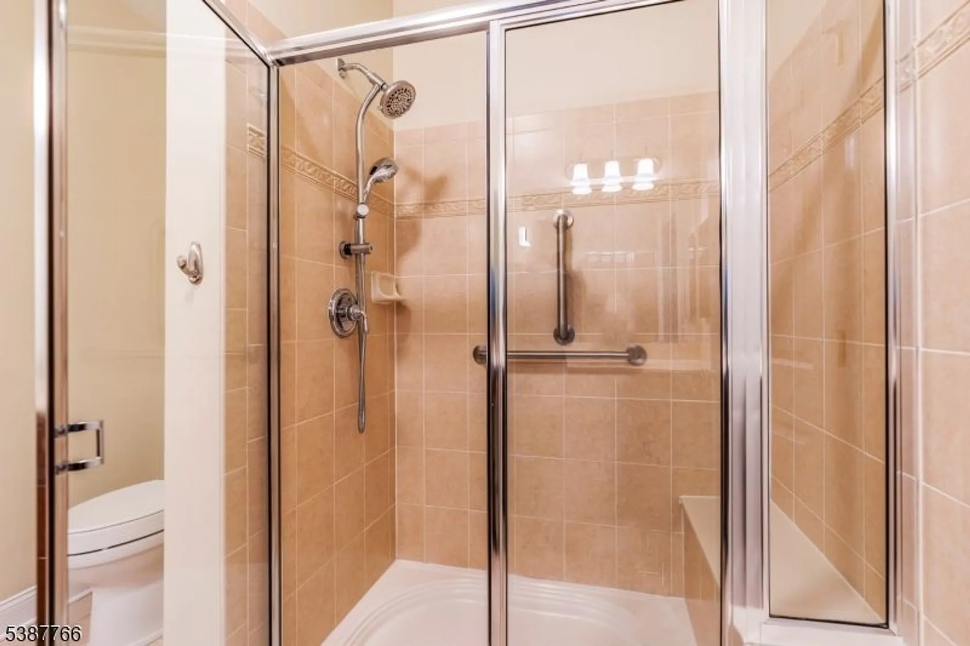 Property Slideshow image 17 of 27 | 259 victoria dr, Bridgewater, NJ, 08807