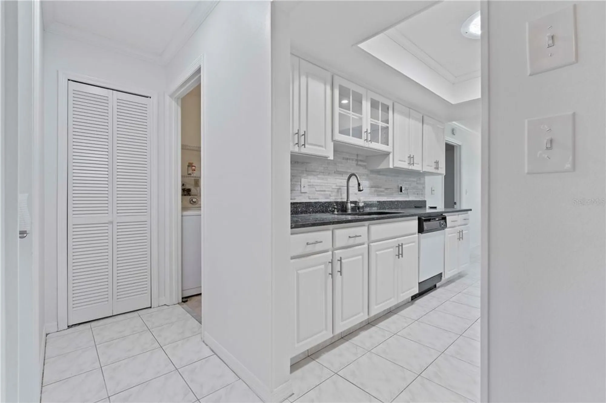Property Slideshow image 14 of 55 | 2329 lancaster dr, Sun City Center, FL, 33573