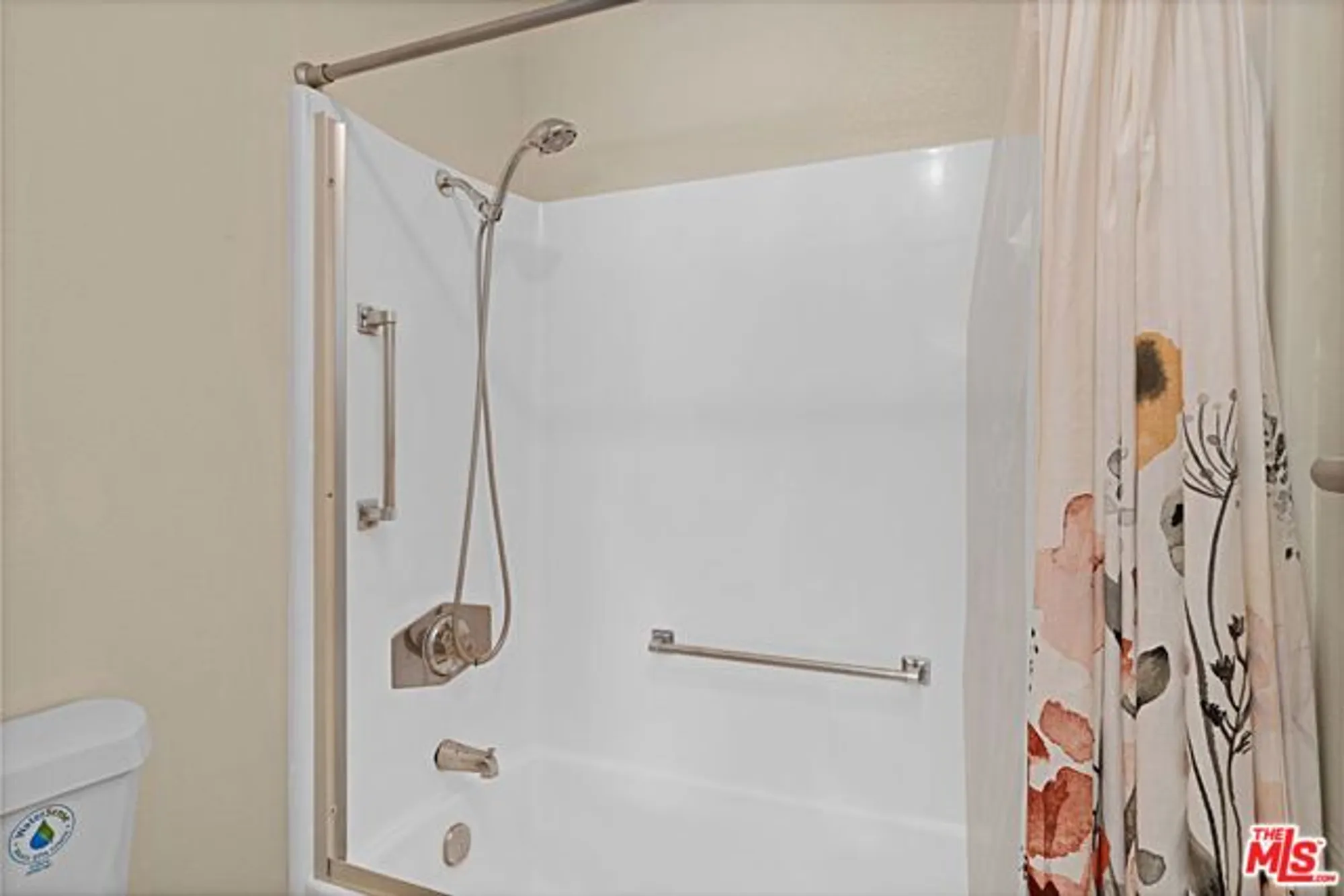 Property Slideshow image 16 of 27 | 25126 village 25, Camarillo, CA, 93012