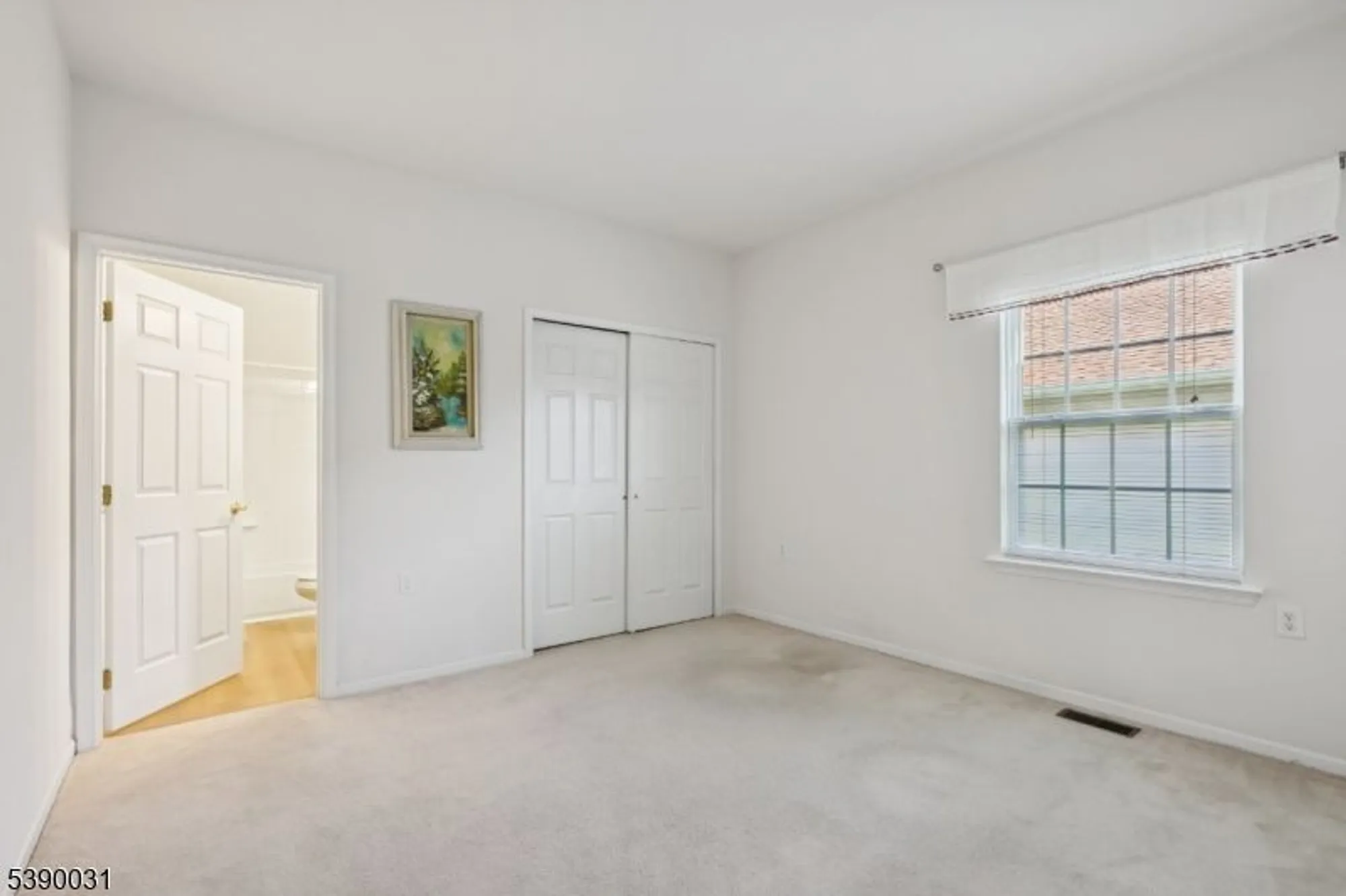 Property Slideshow image 17 of 42 | 29 medici dr, Somerset, NJ, 08873