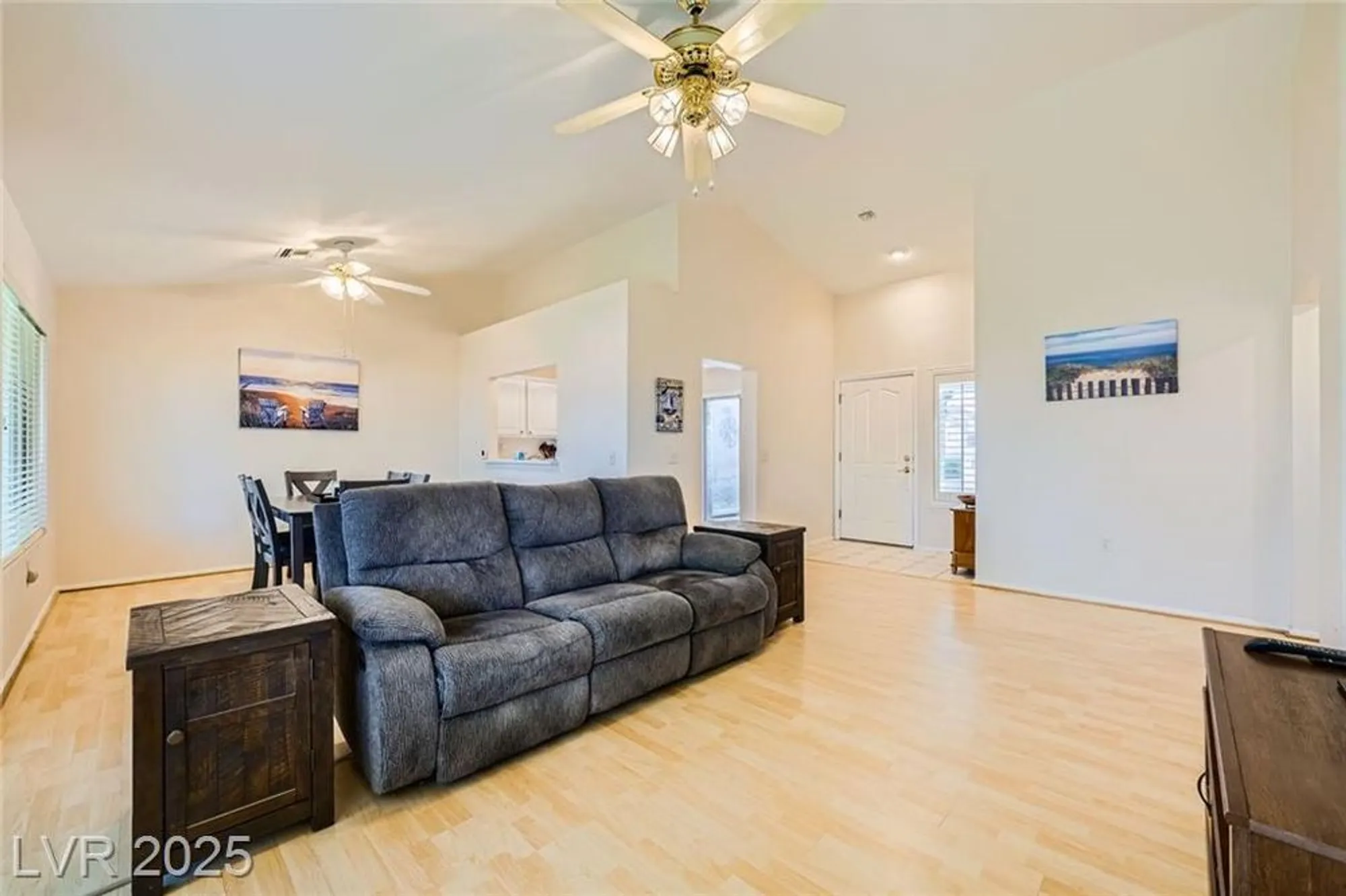 Property Slideshow image 12 of 53 | 9024 starmount dr, Las Vegas, NV, 89134