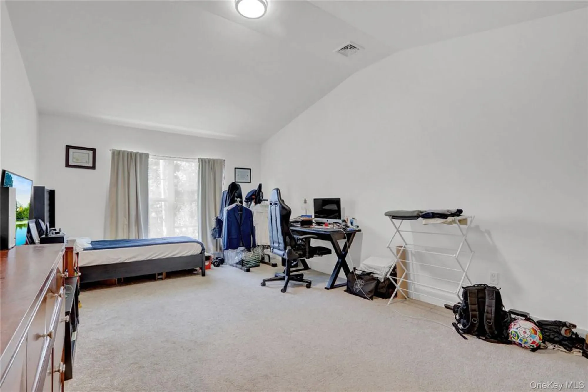 Property Slideshow image 17 of 25 | 704 breton way # 704, Glen Cove, NY, 11542