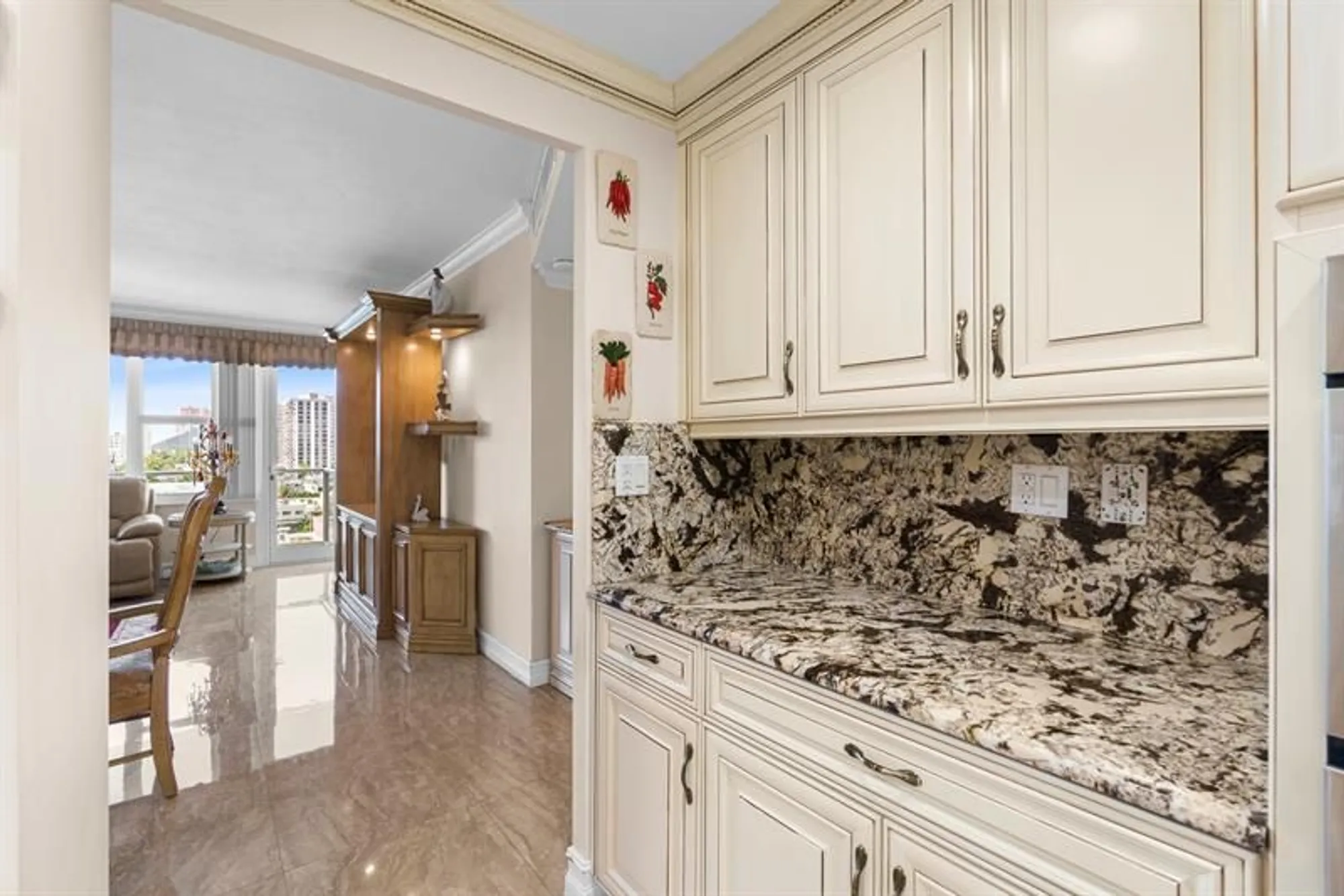 Property Slideshow image 20 of 48 | 3333 ne 34th st 810, Fort Lauderdale, FL, 33308