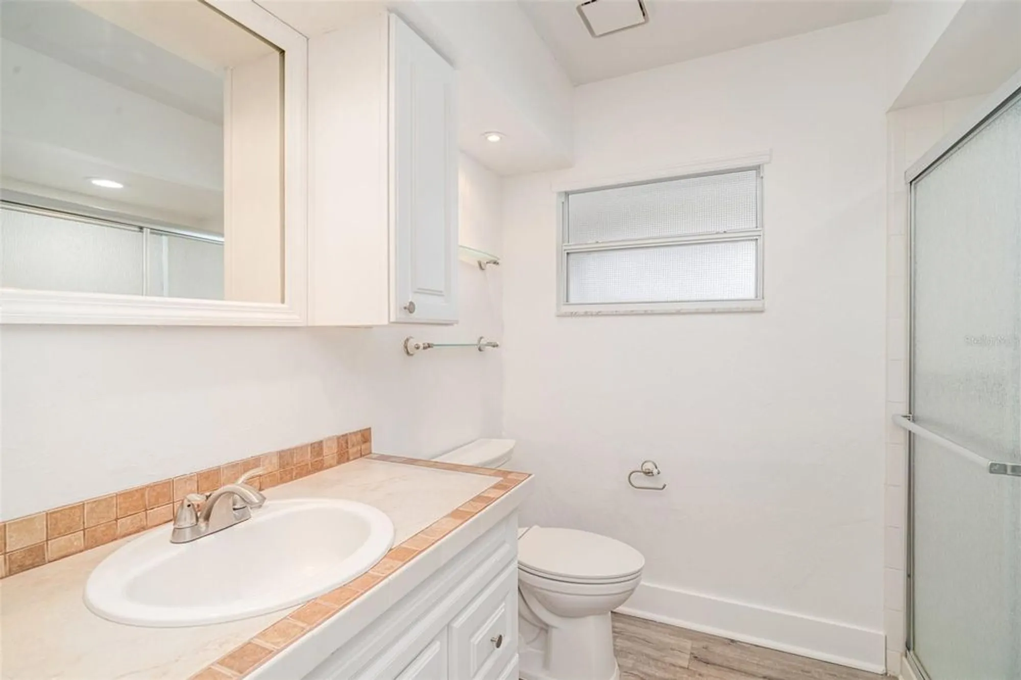 Property Slideshow image 25 of 31 | 2048 berry roberts dr, Sun City Center, FL, 33573