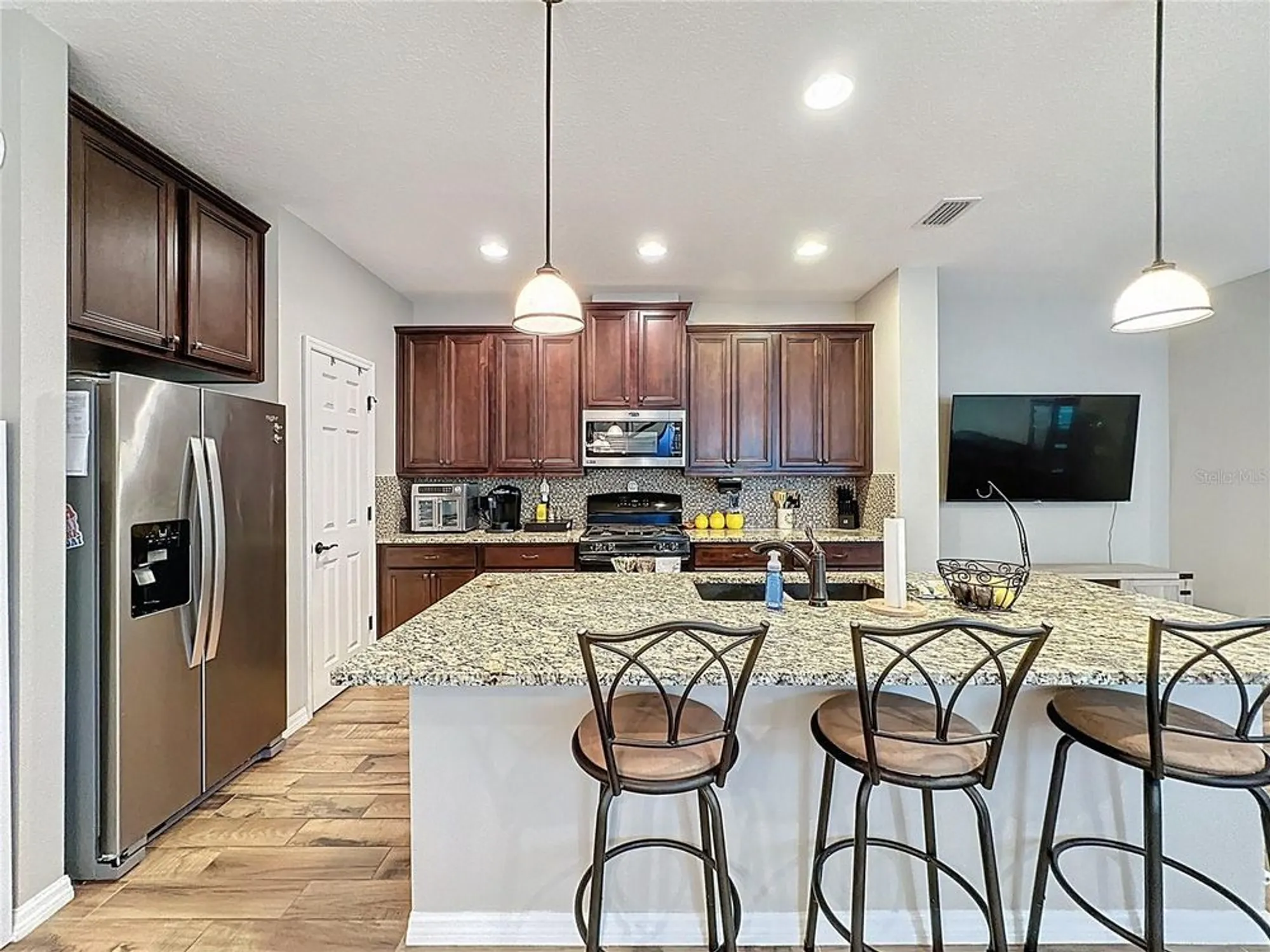 Property Slideshow image 10 of 73 | 126 bayou bend rd, Groveland, FL, 34736