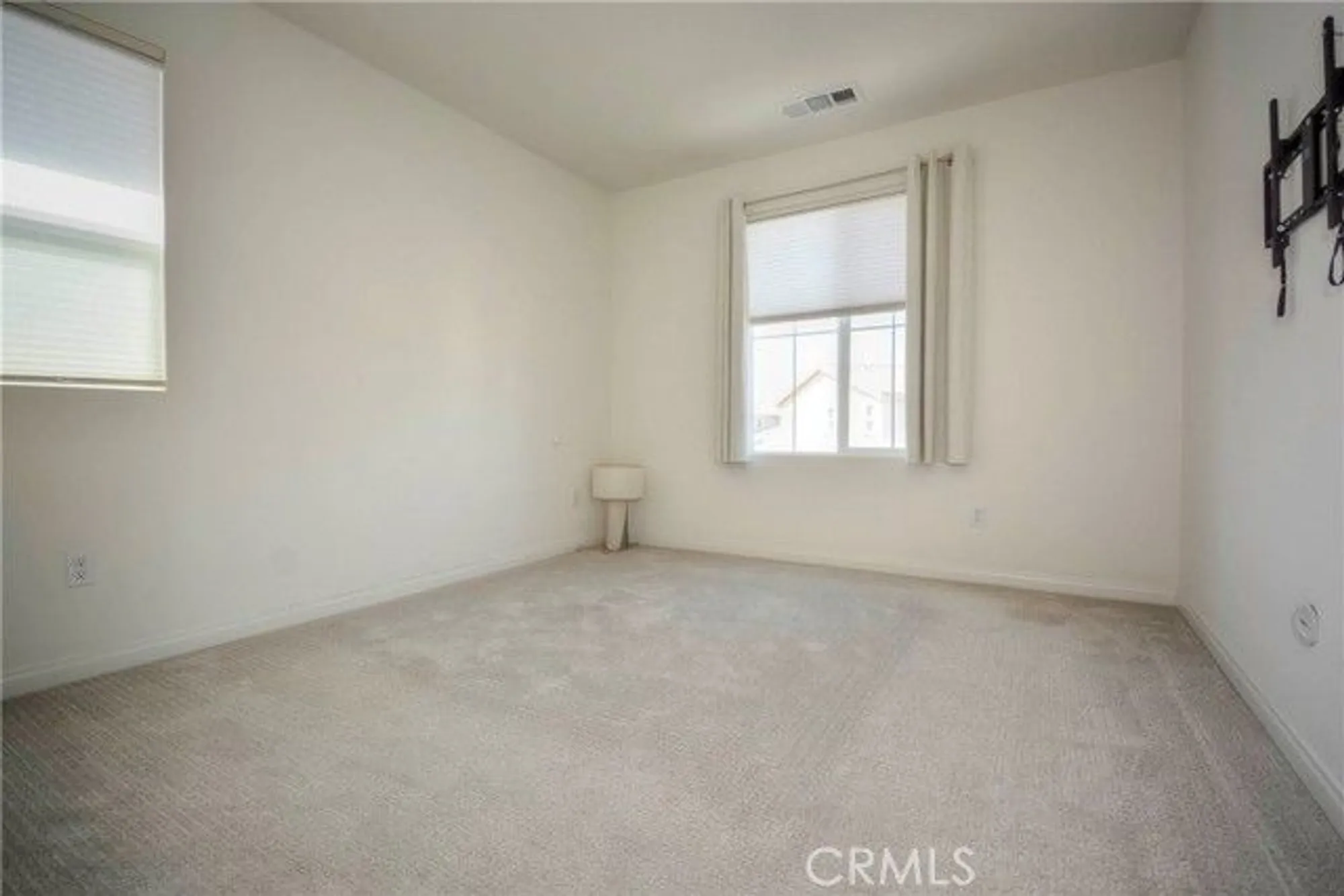 Property Slideshow image 37 of 45 | 24218 hillcrest dr, Corona, CA, 92883