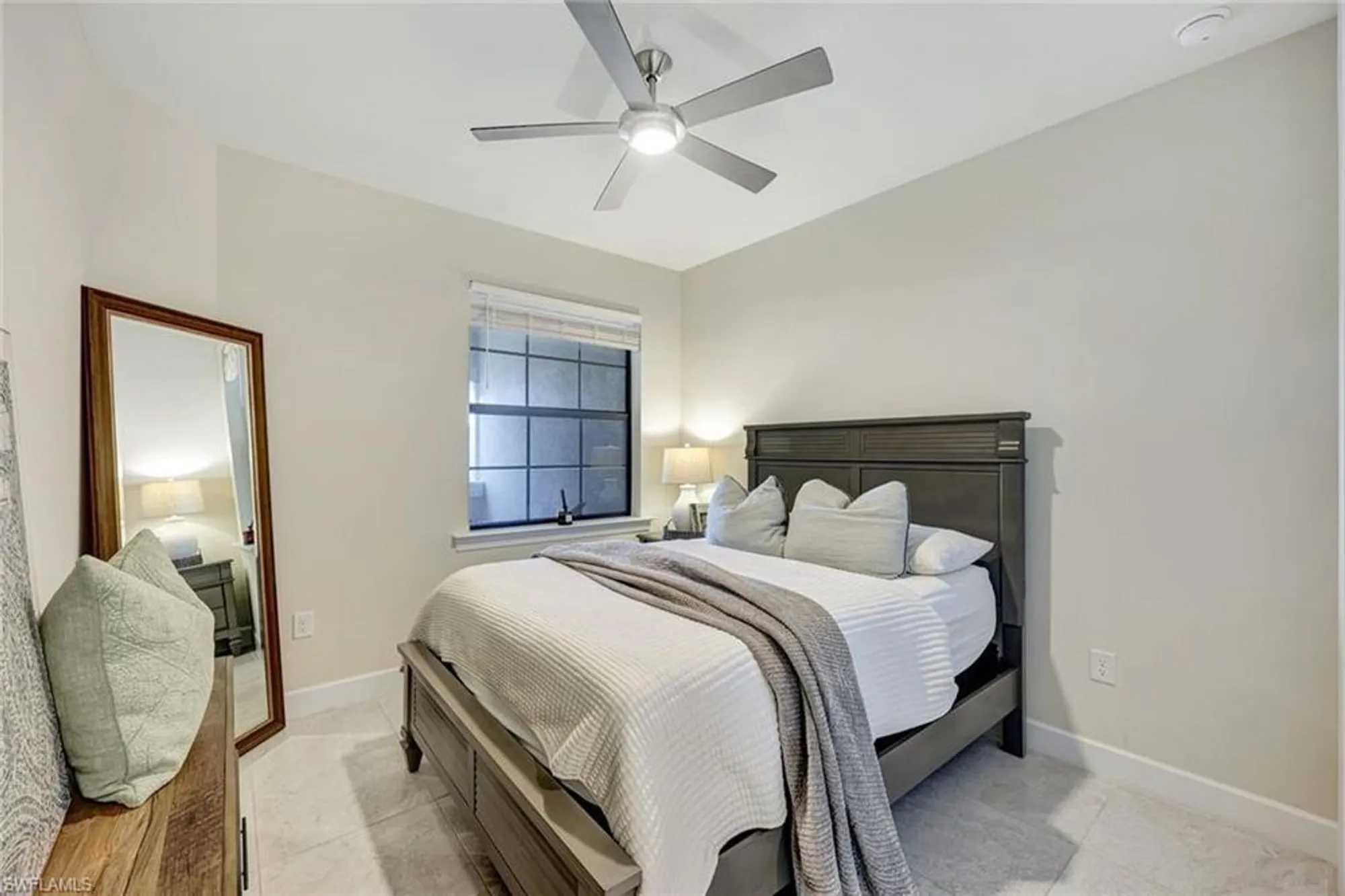 Property Slideshow image 17 of 32 | 12240 canal grande dr, Fort Myers, FL, 33913