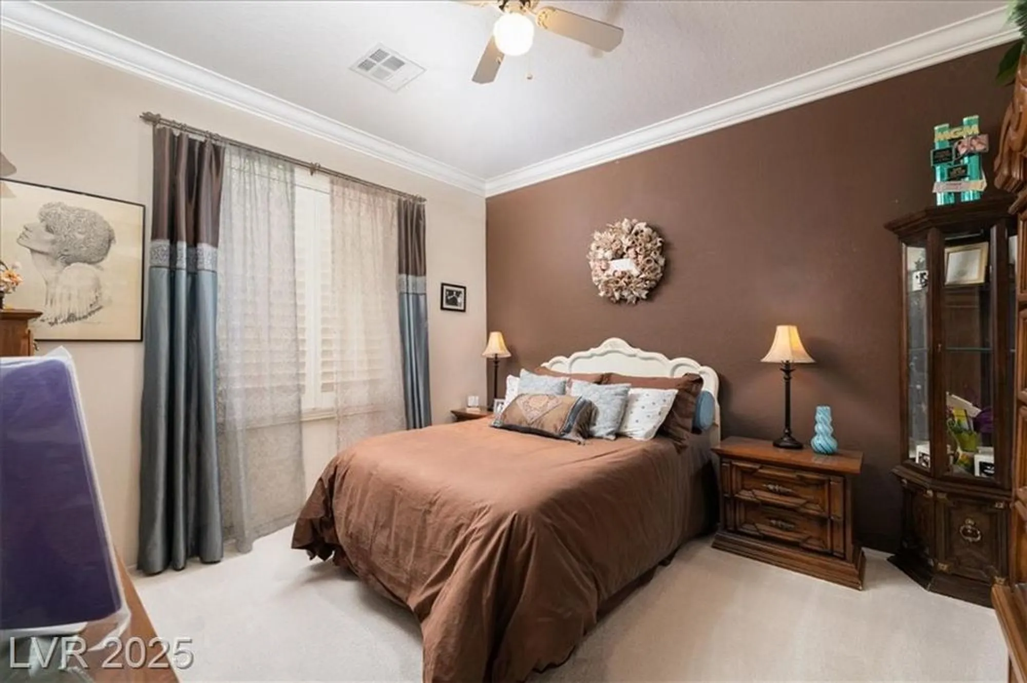 Property Slideshow image 15 of 47 | 2486 divine sky dr, Henderson, NV, 89044