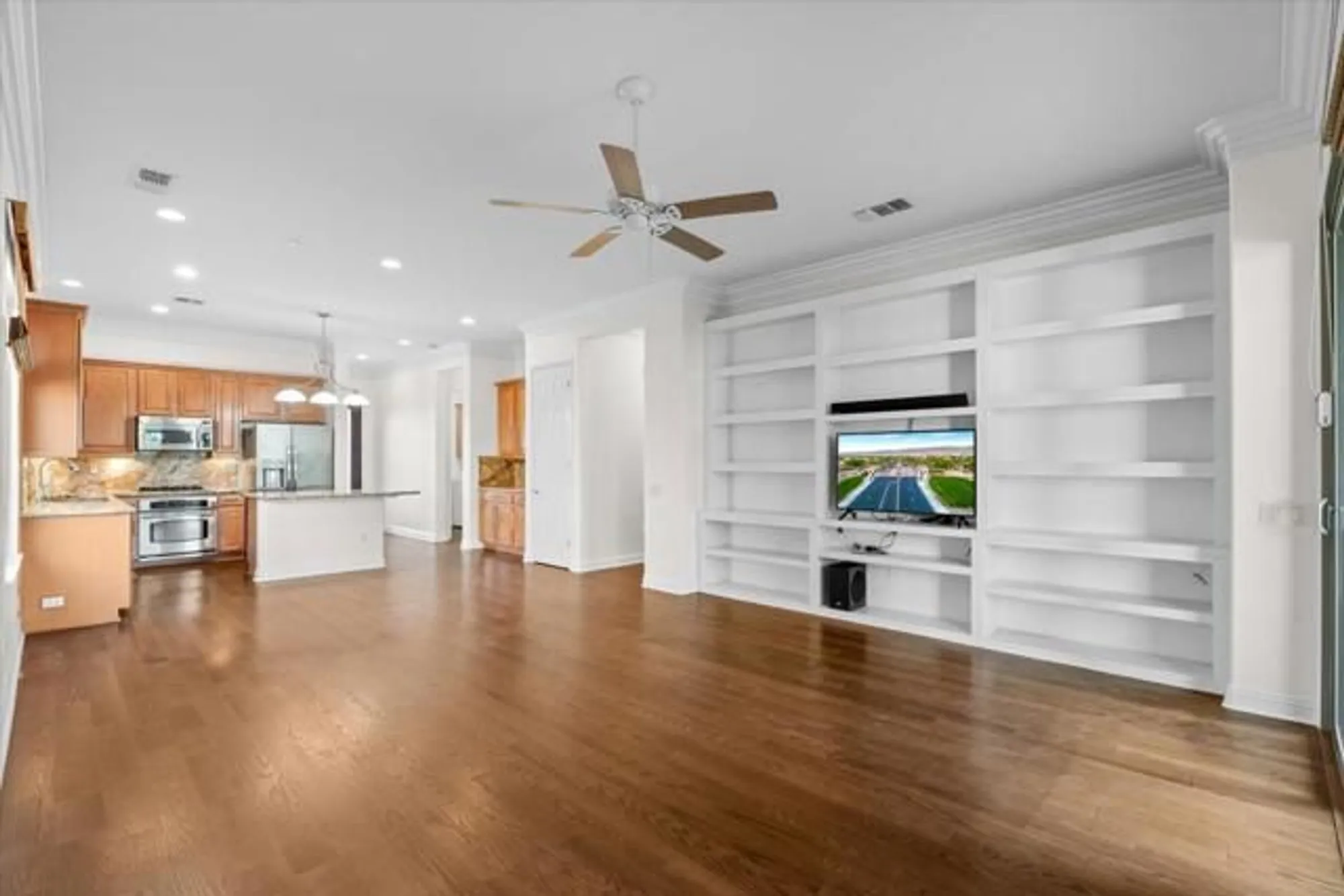 Property Slideshow image 8 of 31 | 80555 avenida san fernando, Indio, CA, 92203