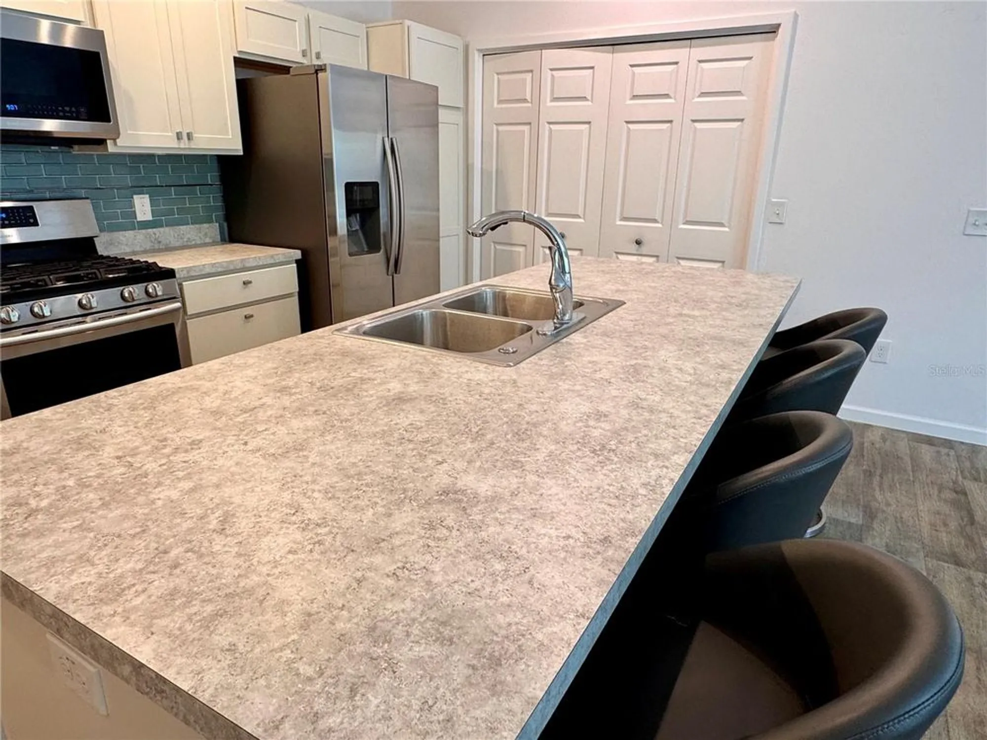 Property Slideshow image 8 of 27 | 1899 groesser pl, The Villages, FL, 32163