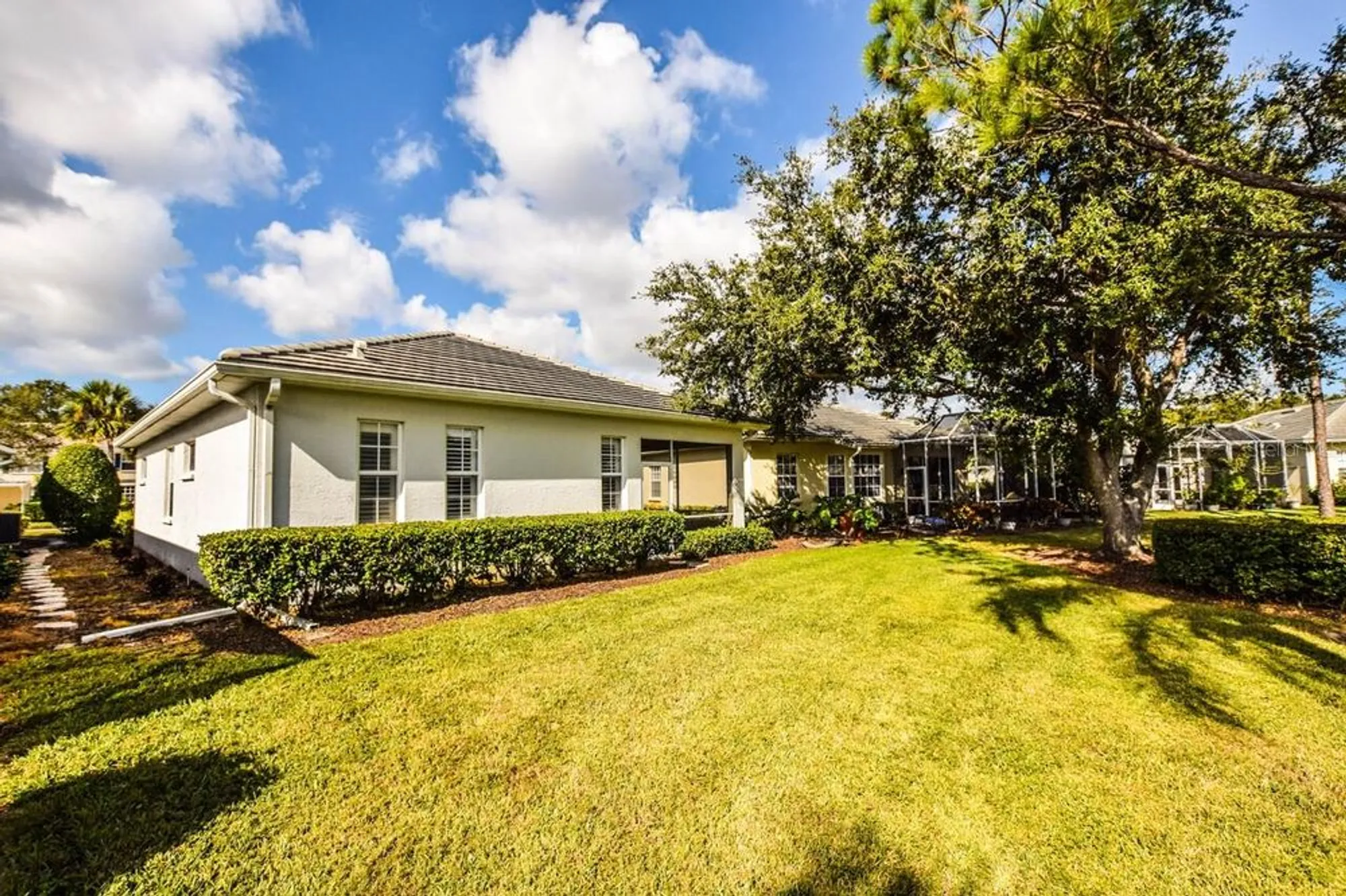 Property Slideshow image 34 of 63 | 834 montrose dr # 9, Venice, FL, 34293