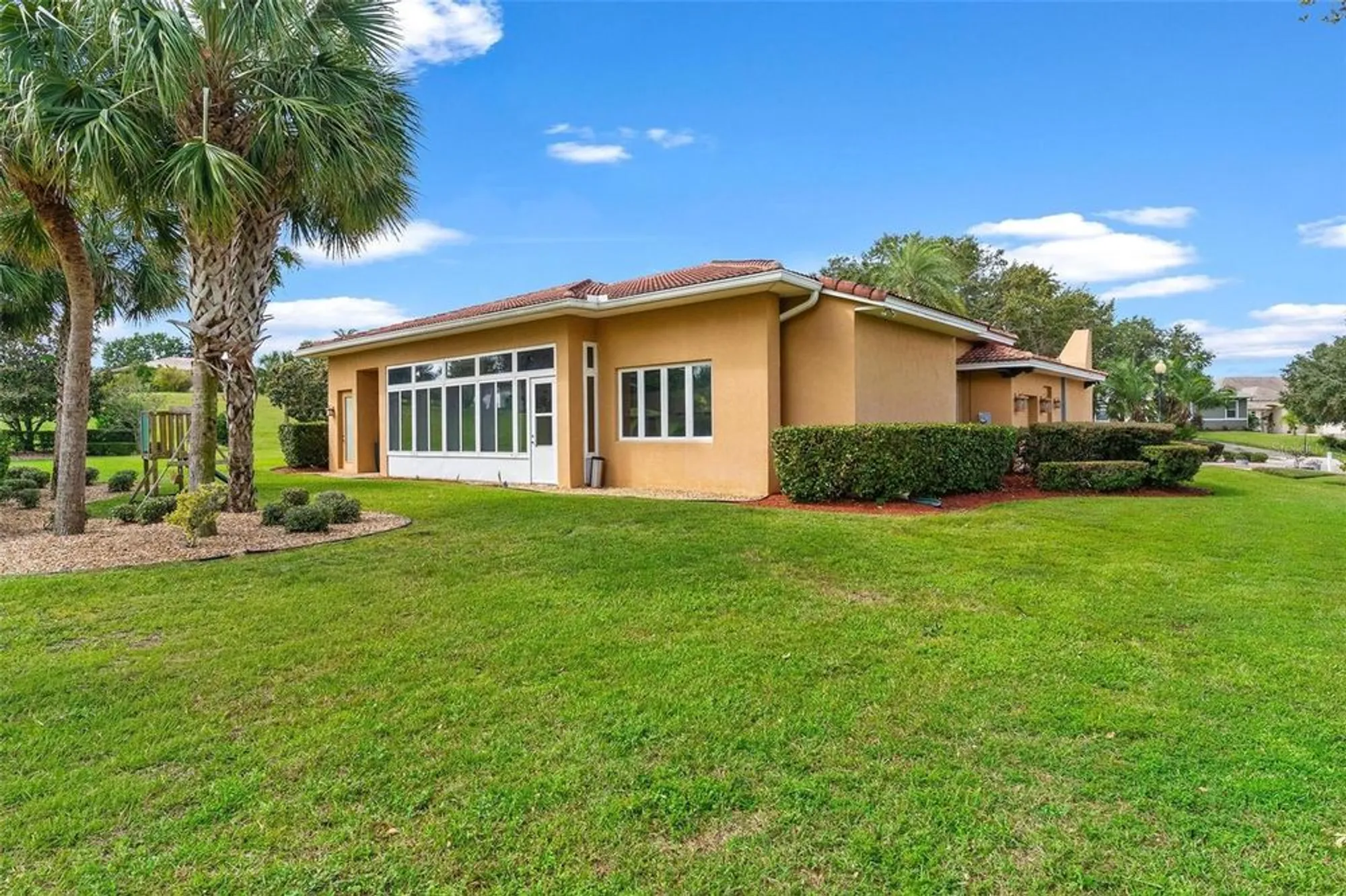 Property Slideshow image 35 of 47 | 38800 harborwoods pl, Lady Lake, FL, 32159