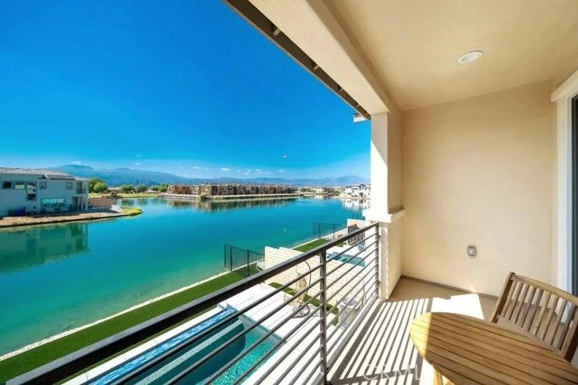 Property Slideshow image 20 of 40 | 84675 lago breeza dr, Indio, CA, 92203