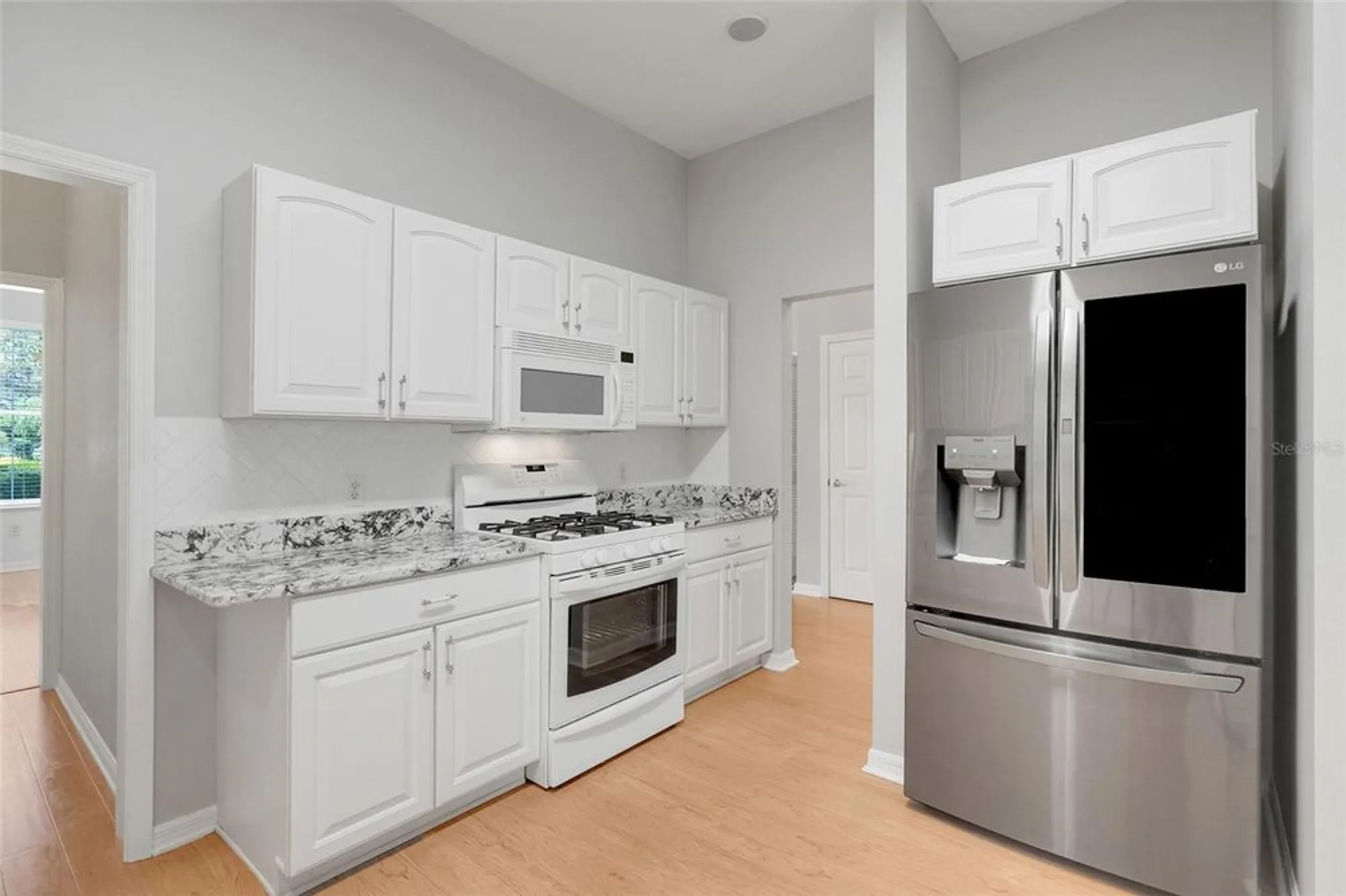 Property Slideshow image 14 of 46 | 1042 avenida sonoma, Lady Lake, FL, 32159