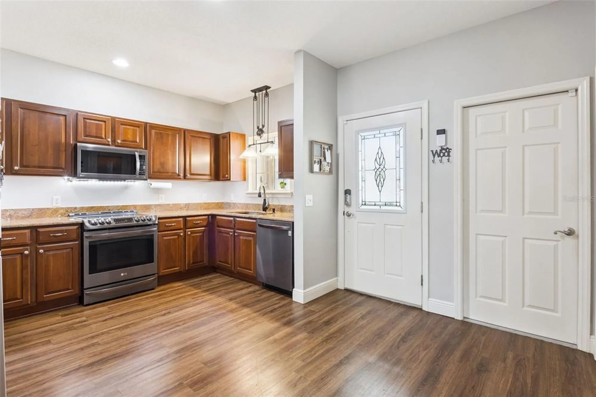 Property Slideshow image 8 of 44 | 1130 avenida de las casas, Lady Lake, FL, 32159