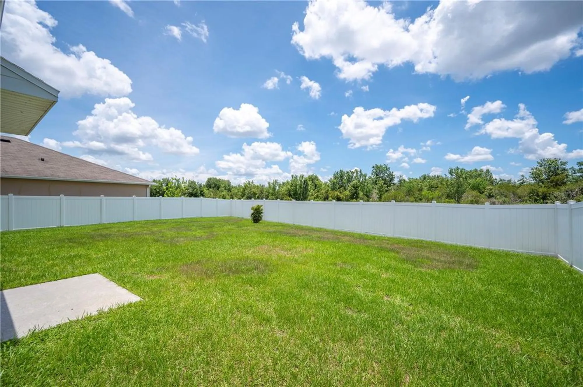 Property Slideshow image 40 of 49 | 2062 blue highlands dr, Lakeland, FL, 33811