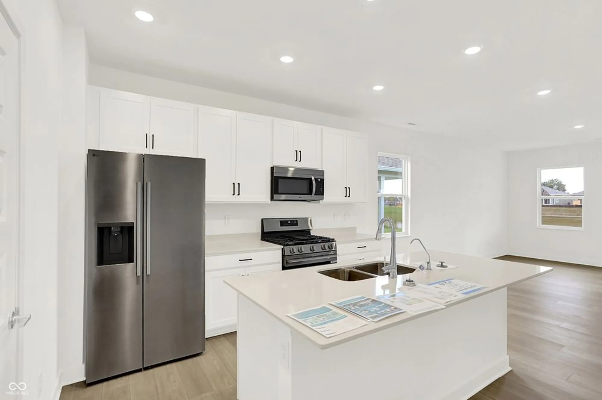 Property Slideshow image 9 of 34 | 5270 nettleton way, Avon, IN, 46123