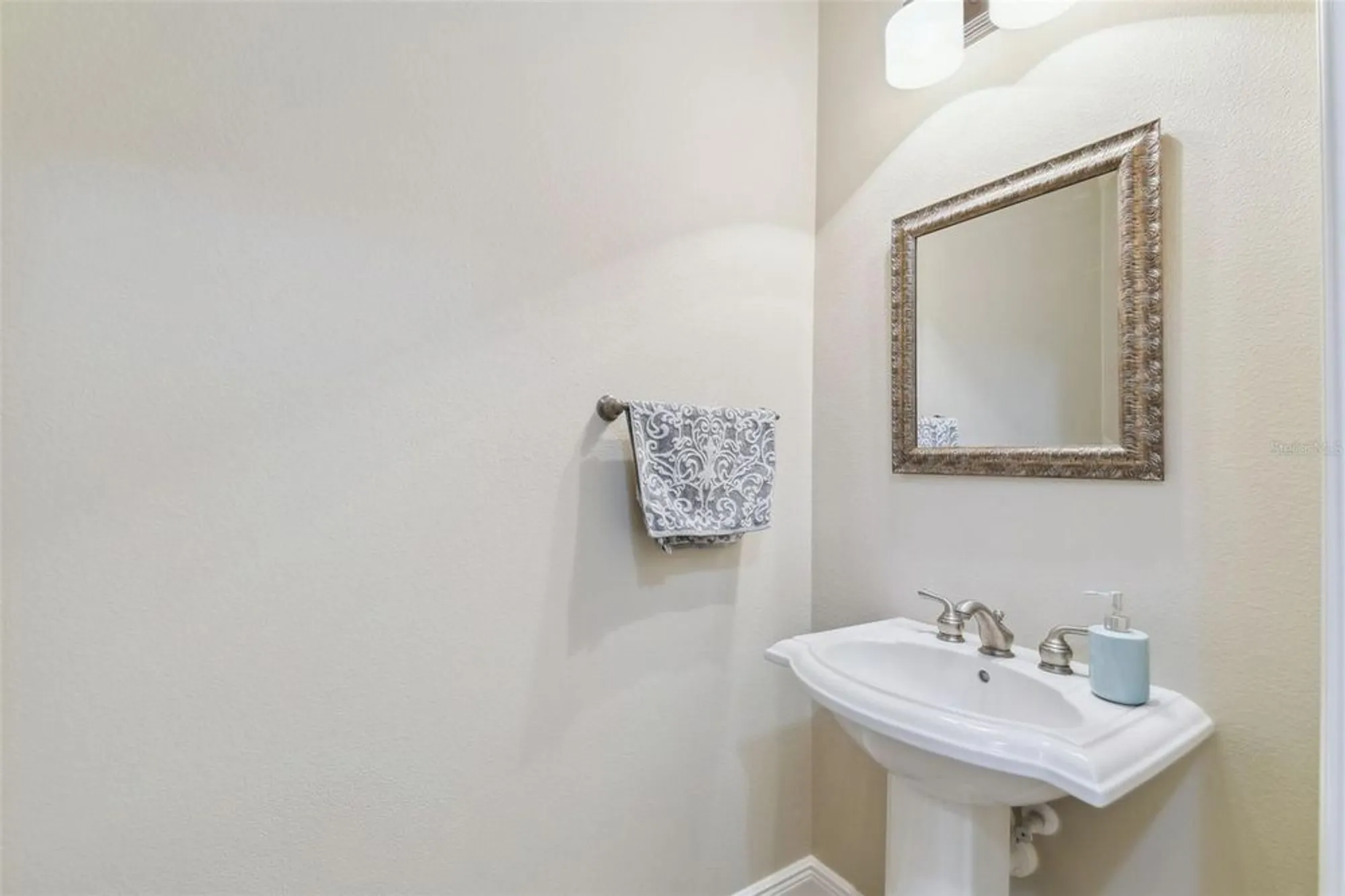 Property Slideshow image 34 of 61 | 429 villa park rd, Kissimmee, FL, 34759