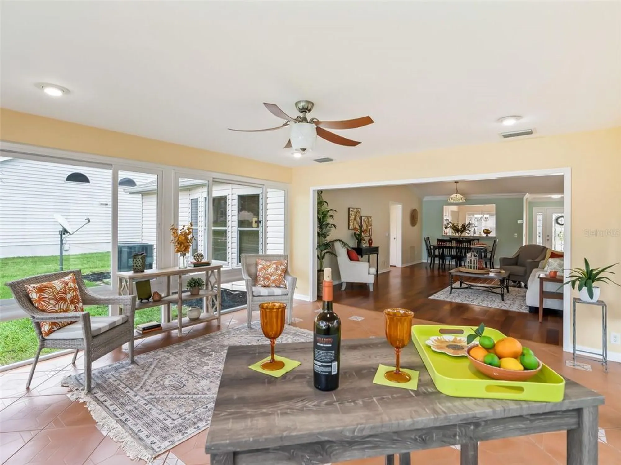 Property Slideshow image 16 of 51 | 1013 del rio dr, Lady Lake, FL, 32159
