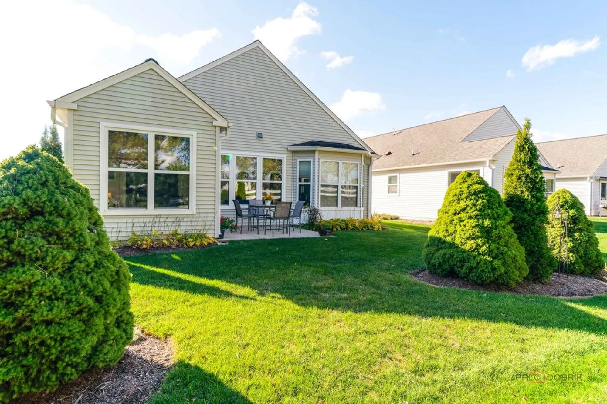 Property Slideshow image 33 of 34 | 3174 comstock ct, Mundelein, IL, 60060
