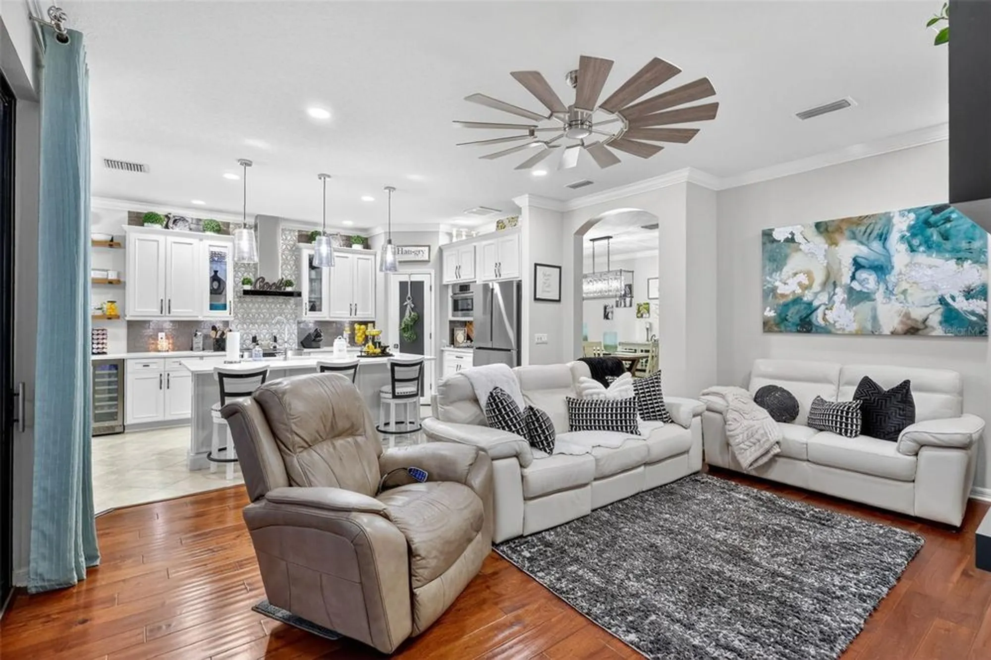 Property Slideshow image 30 of 54 | 145 silver falls dr, Apollo Beach, FL, 33572