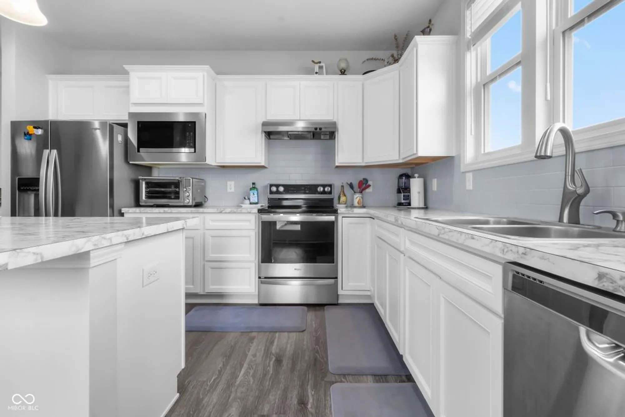 Property Slideshow image 13 of 52 | 13456 ravenswood trl, Fishers, IN, 46037