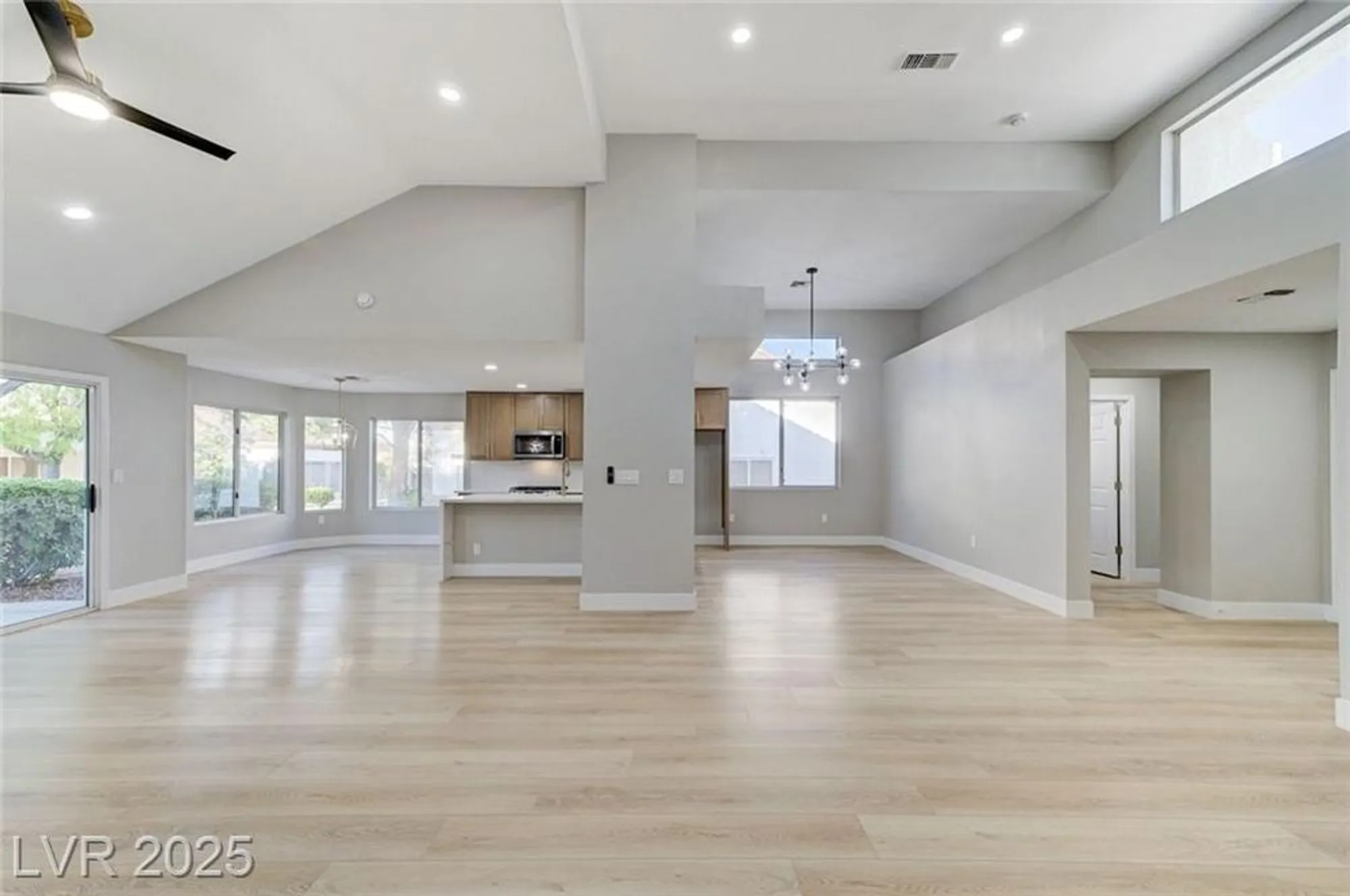 Property Slideshow image 16 of 75 | 9308 quail ridge dr, Las Vegas, NV, 89134