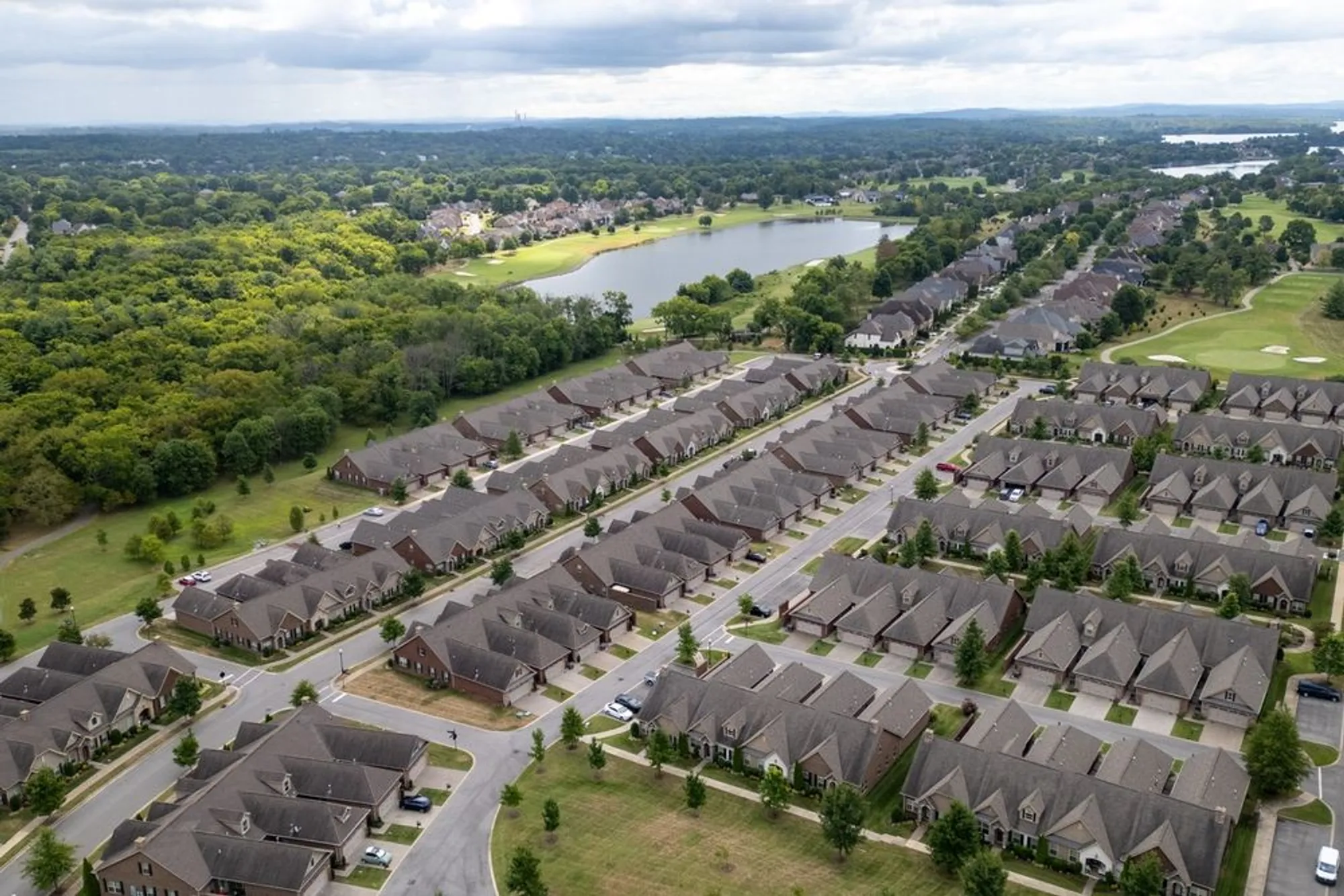 Property Slideshow image 45 of 71 | 240 glennister ct, Gallatin, TN, 37066