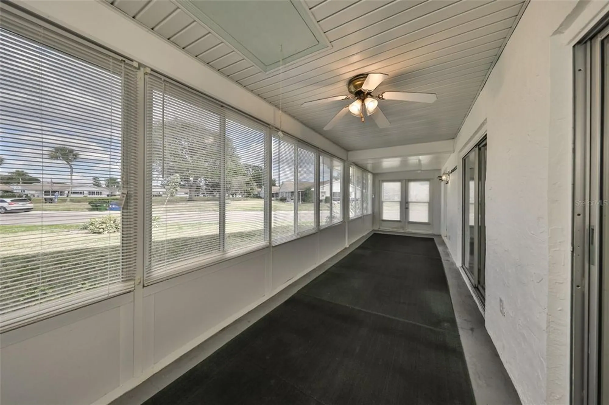 Property Slideshow image 14 of 45 | 431 gloucester blvd, Sun City Center, FL, 33573