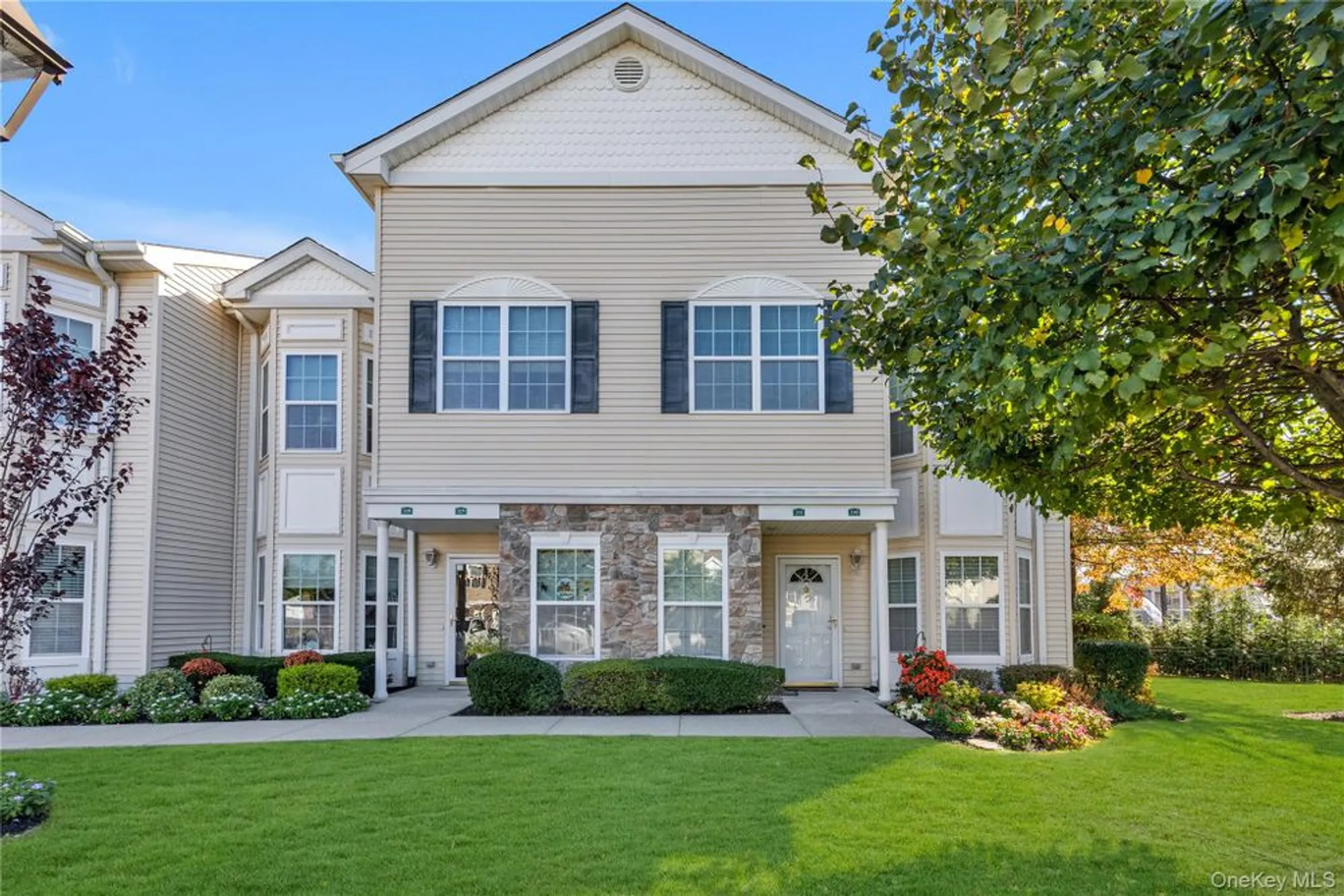 Property Slideshow image 1 of 27 | 331 spring dr, East Meadow, NY, 11554