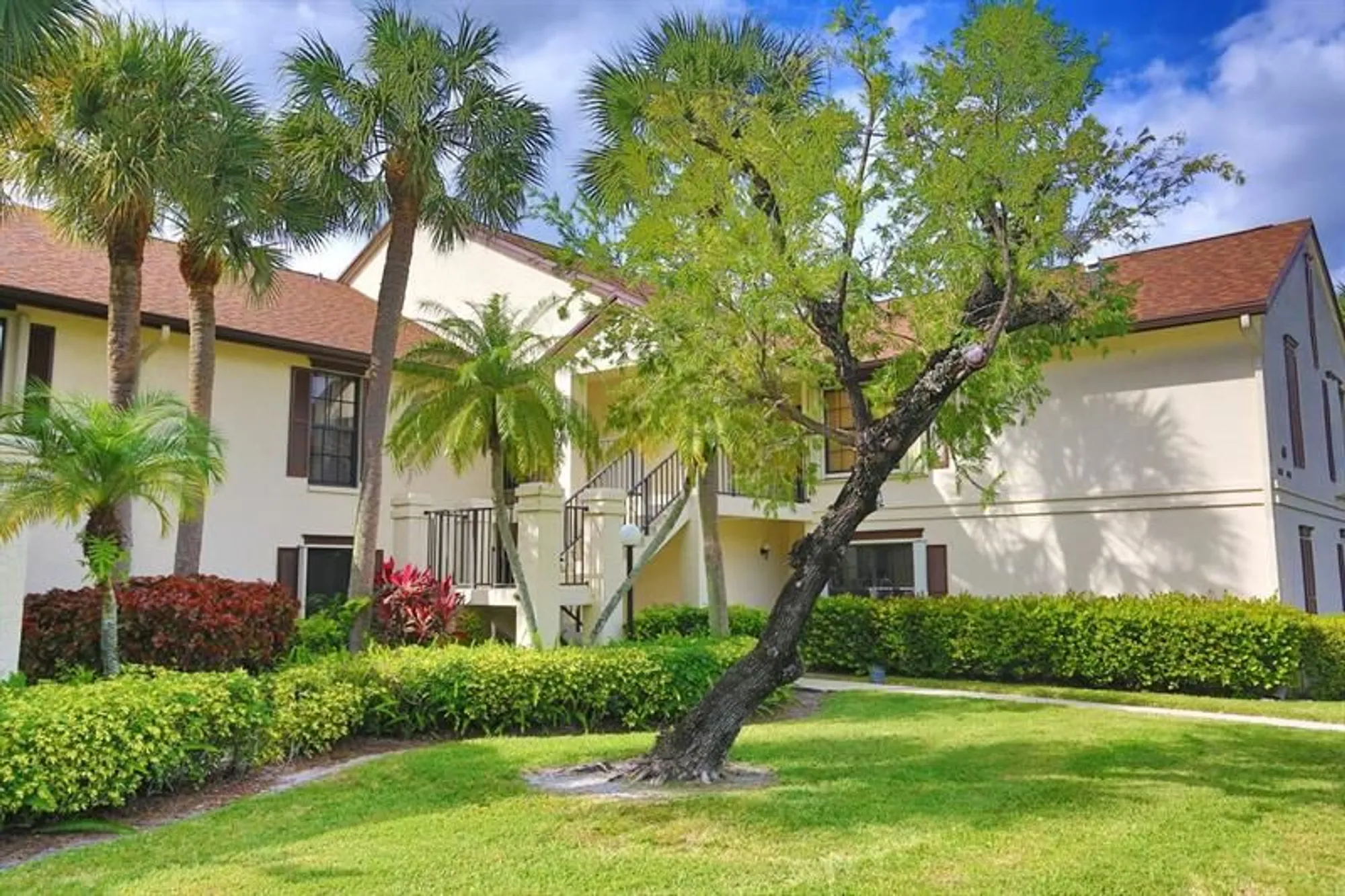 Property Slideshow image 4 of 52 | 3409 jog park dr # 3409, Greenacres, FL, 33467