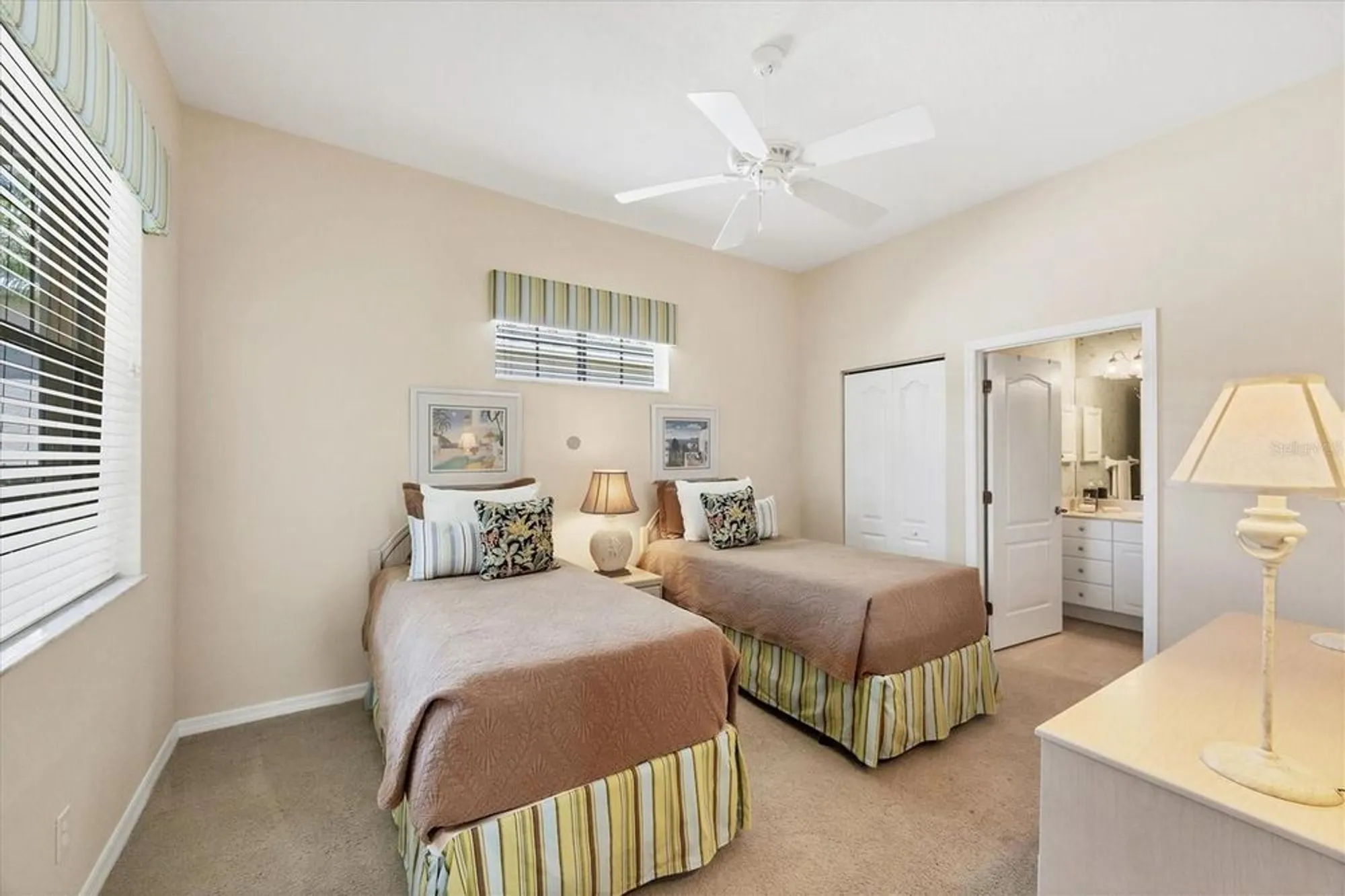 Property Slideshow image 20 of 42 | 1652 monarch dr # 1652, Venice, FL, 34293