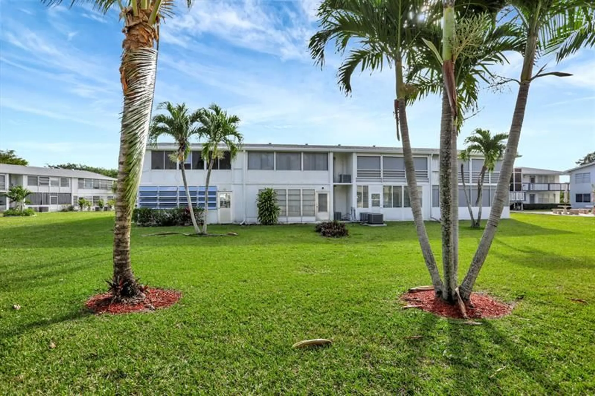 Property Slideshow image 20 of 38 | 275 markham m # 275, Deerfield Beach, FL, 33442