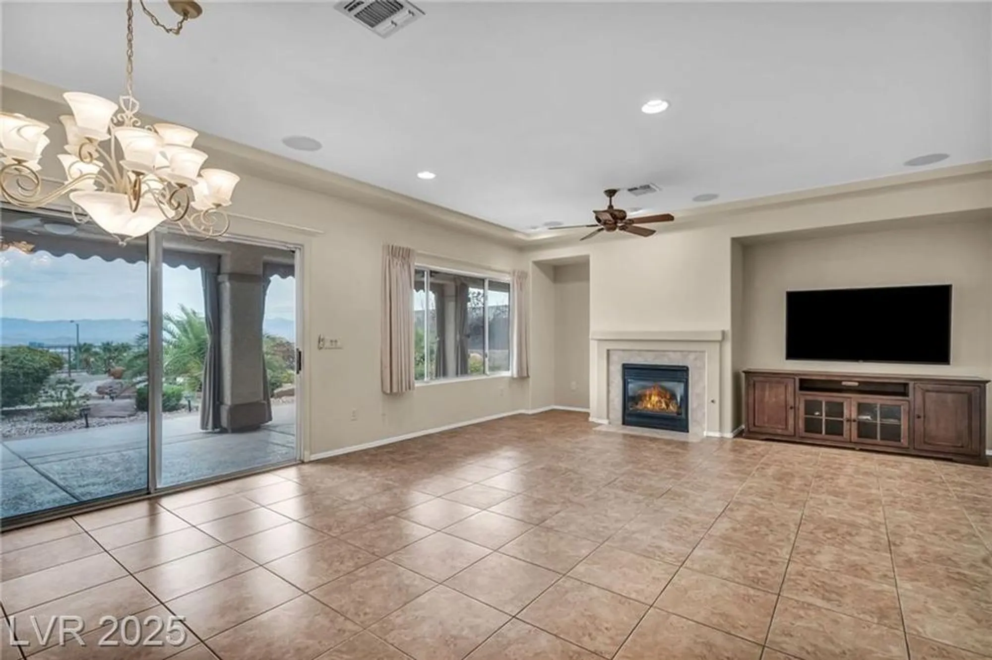 Property Slideshow image 13 of 41 | 2189 magnolia pond ct, Henderson, NV, 89052