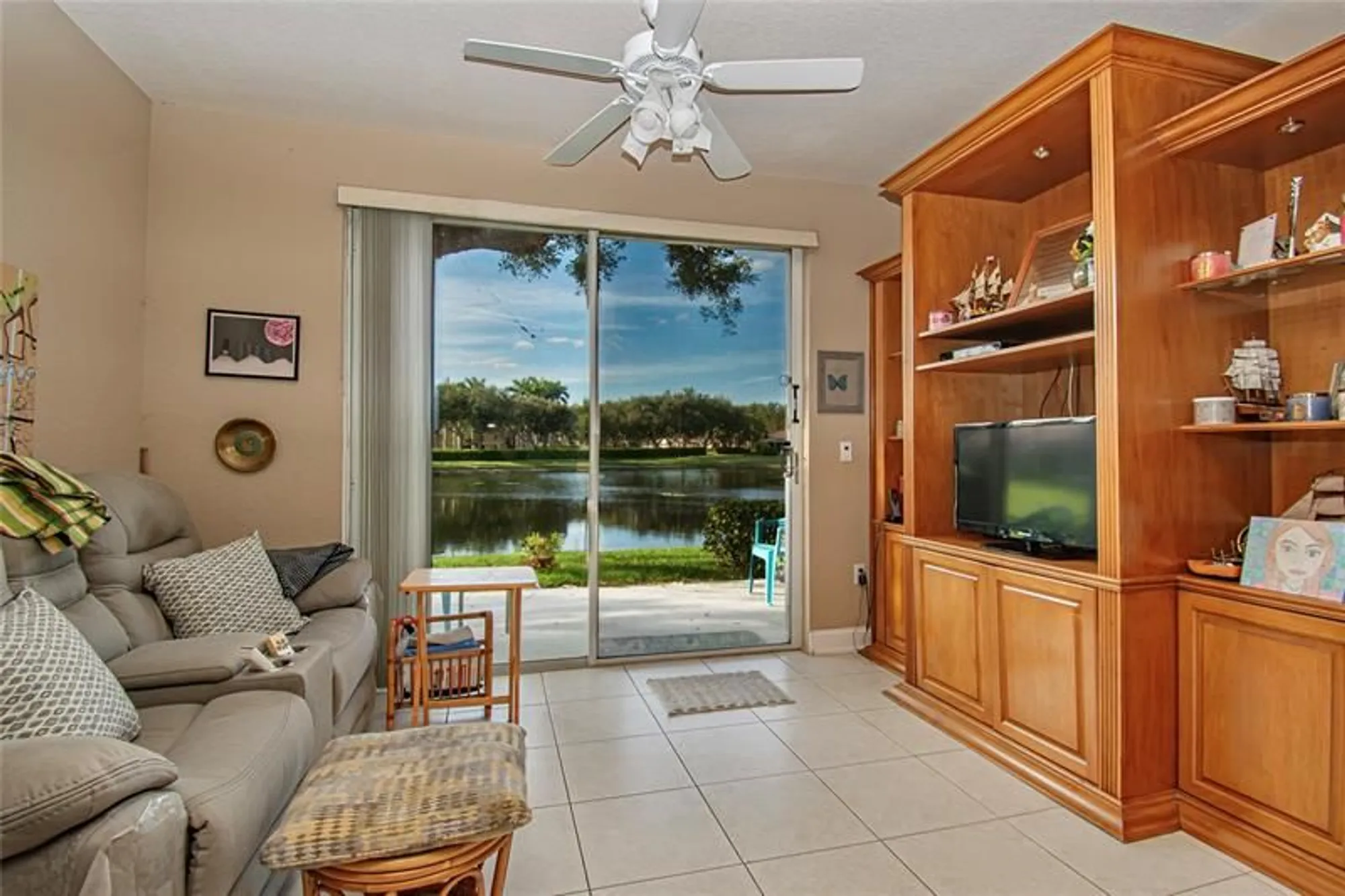Property Slideshow image 10 of 34 | 12611 crystal pointe dr c, Boynton Beach, FL, 33437