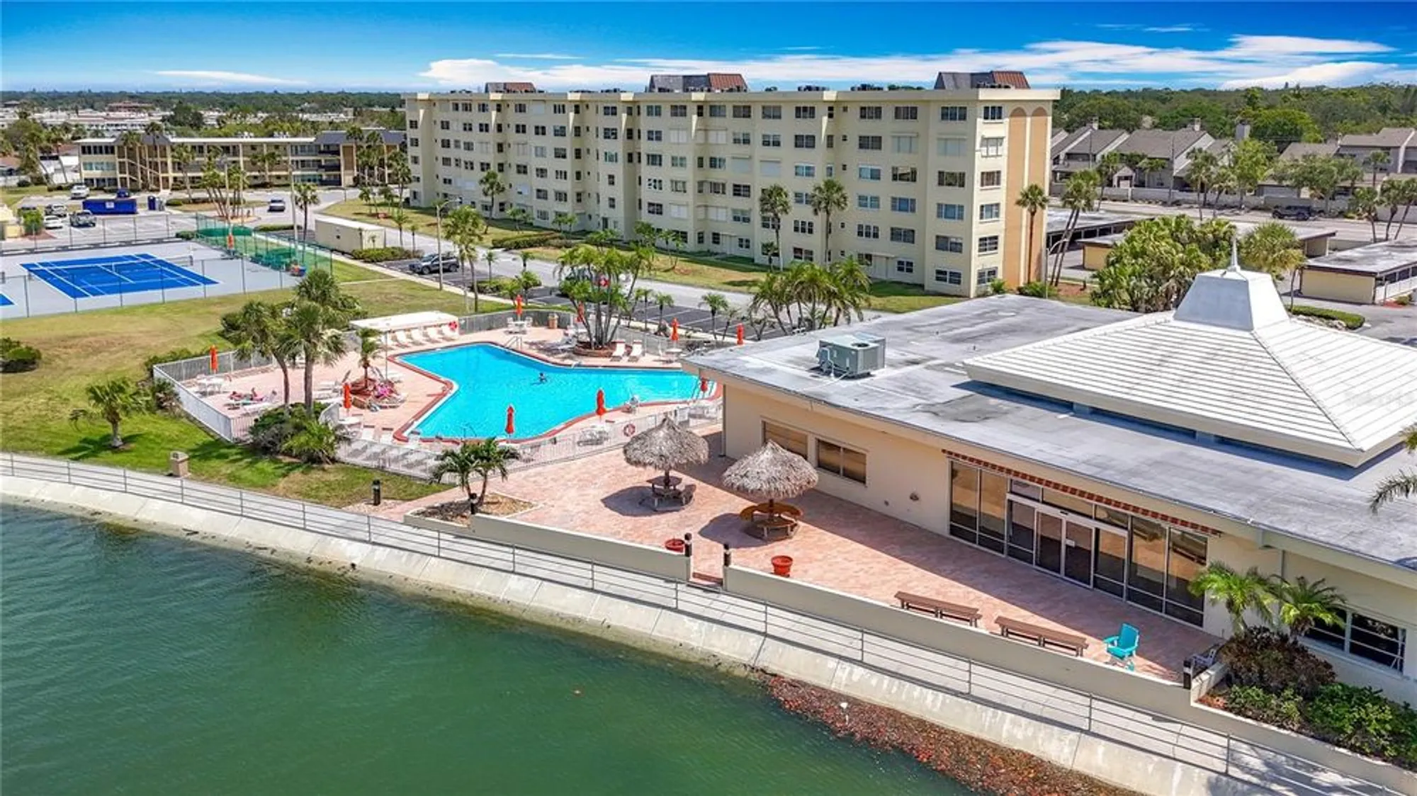 Property Slideshow image 41 of 61 | 4725 cove cir apt 908, St Petersburg, FL, 33708