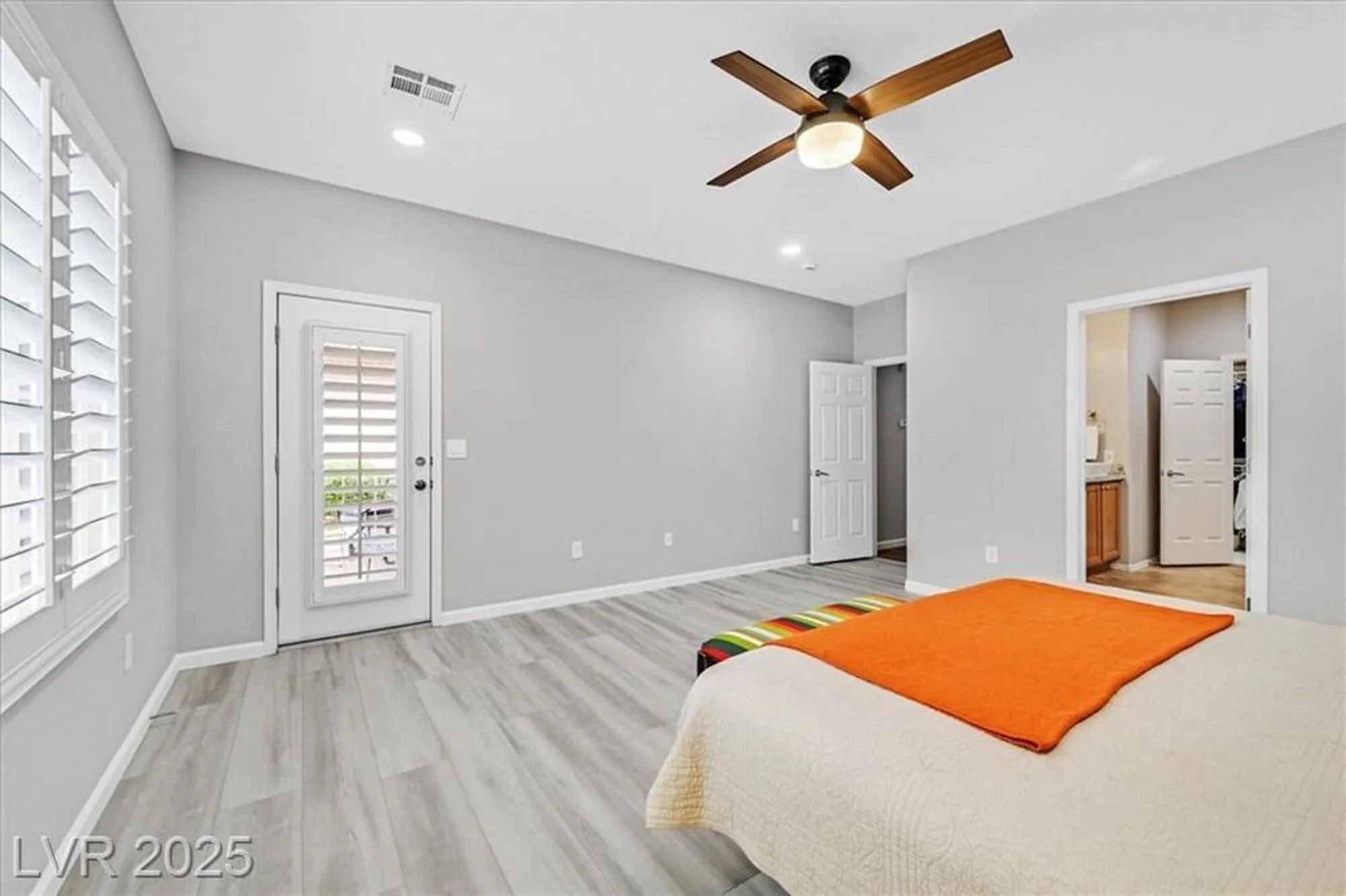 Property Slideshow image 19 of 43 | 2208 sawtooth mountain dr, Henderson, NV, 89044