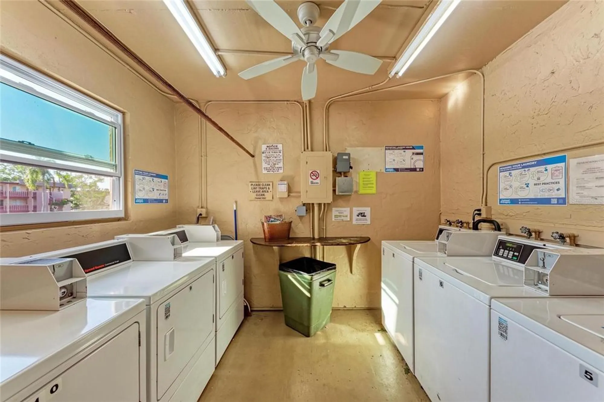 Property Slideshow image 31 of 41 | 4186 heron way # b-219, Bradenton, FL, 34205