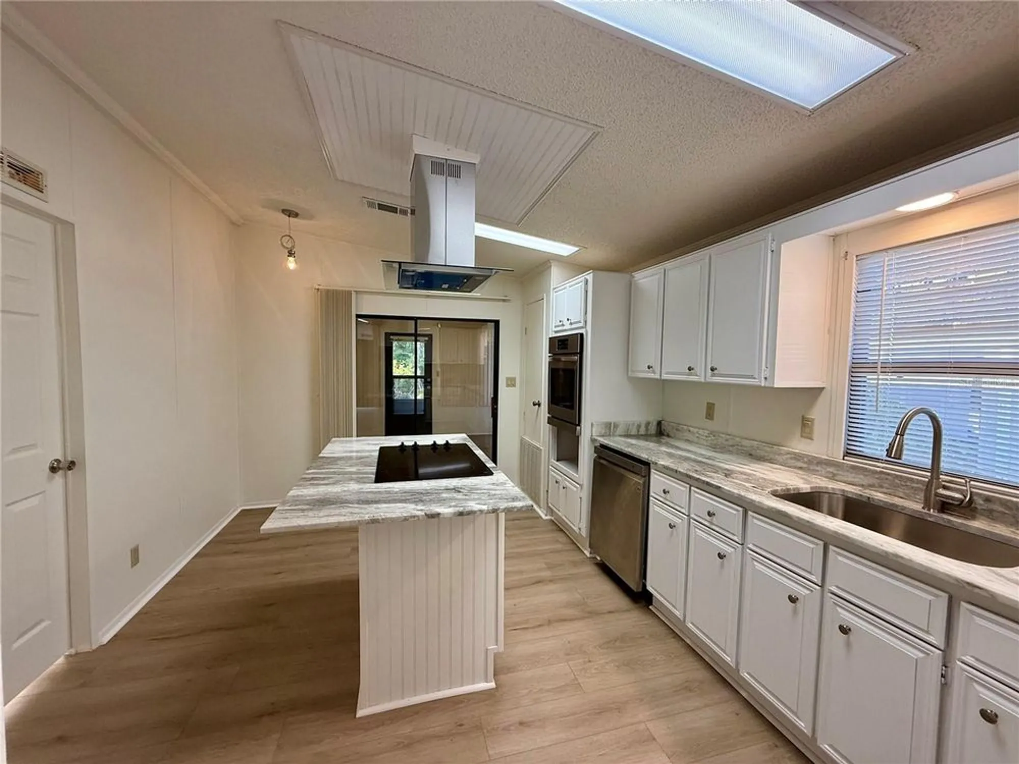 Property Slideshow image 4 of 31 | 603 robin ln, Wildwood, FL, 34785