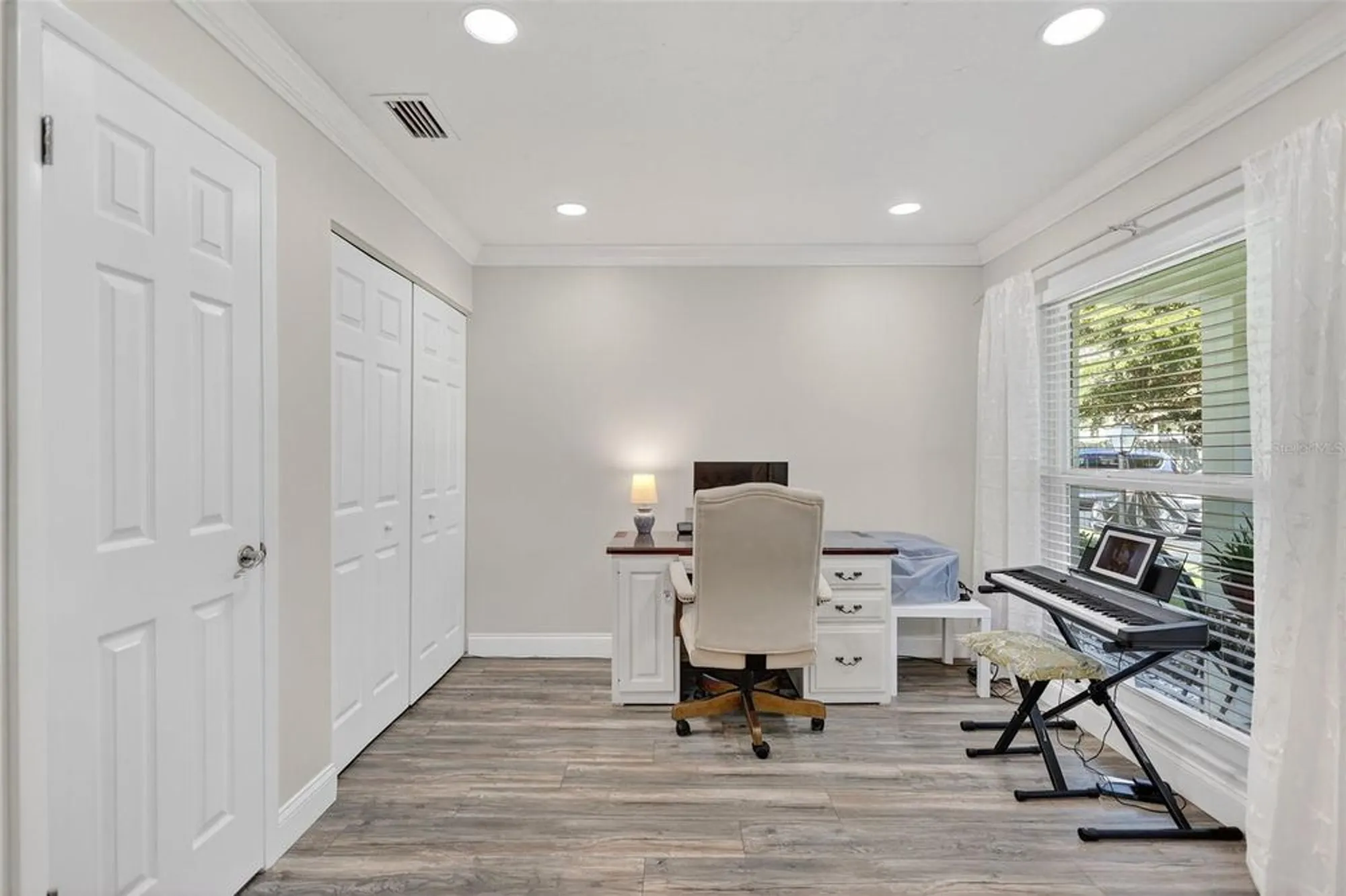 Property Slideshow image 12 of 48 | 4207 34th avenue dr w # 4207, Bradenton, FL, 34205