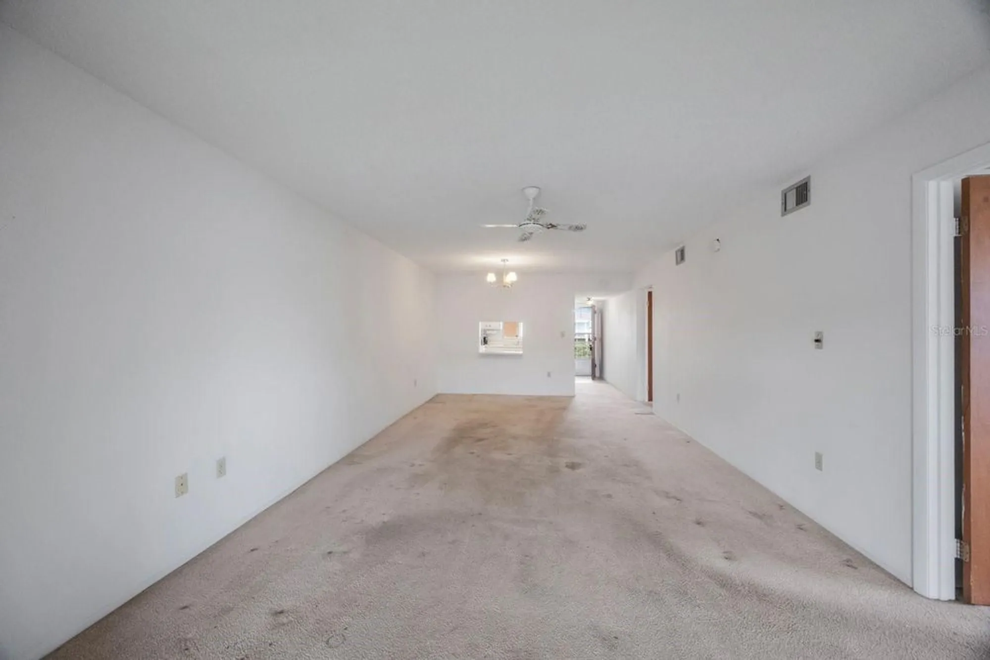 Property Slideshow image 13 of 39 | 4155 heron way # e-301, Bradenton, FL, 34205